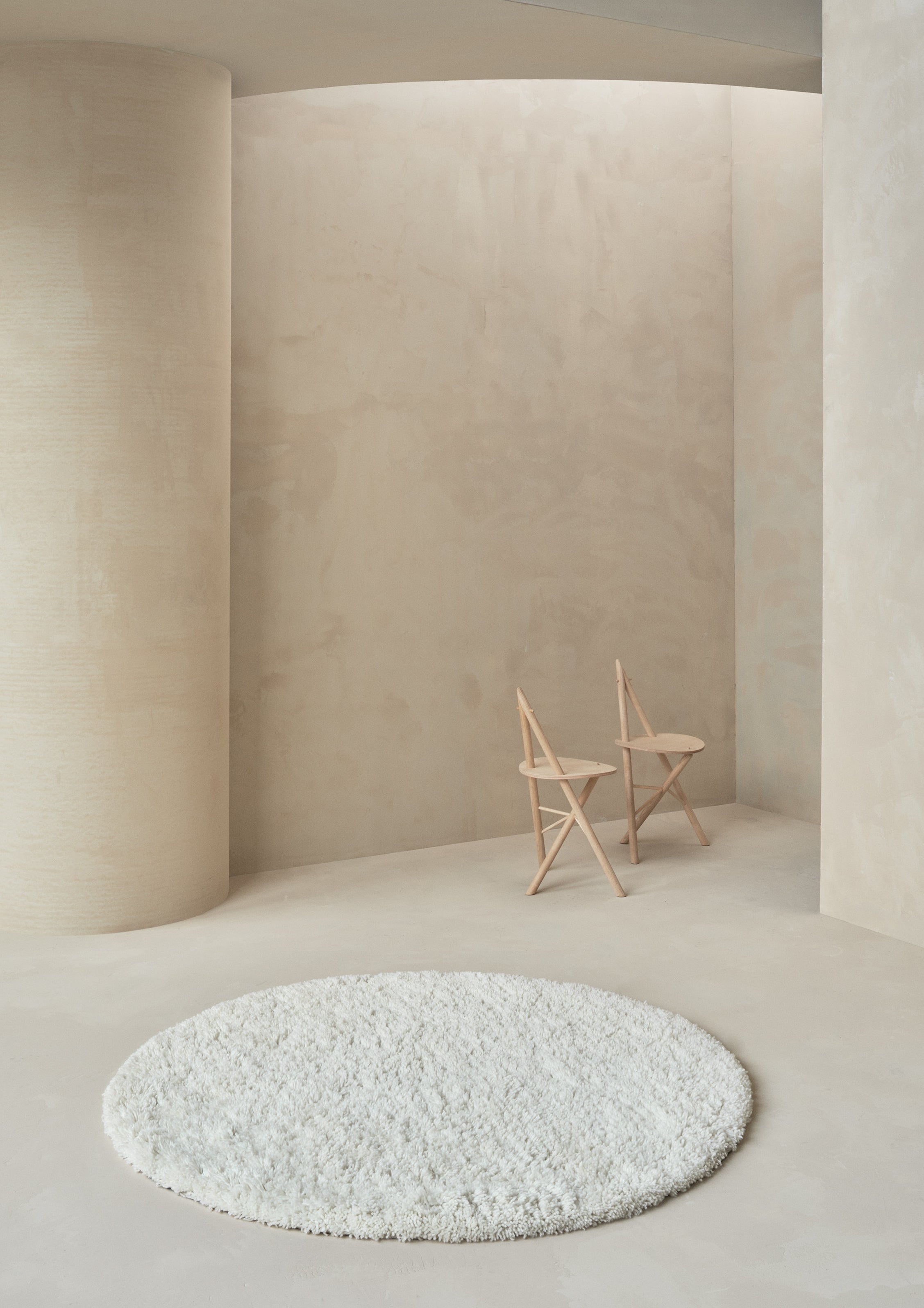 Rundteppich VANTAA weiß mit langem Flor