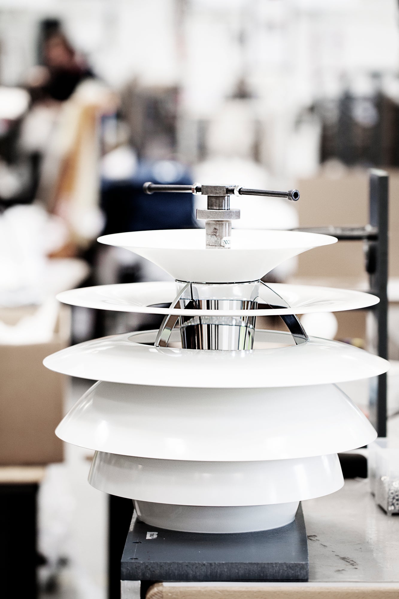 Hanglamp PH SNOWBALL wit met chroomafwerking