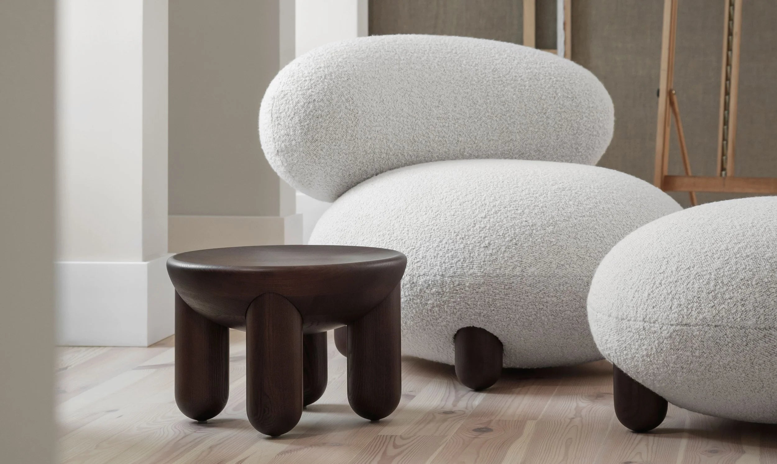 Polsterstuhl FLOCK mit Holzgestell