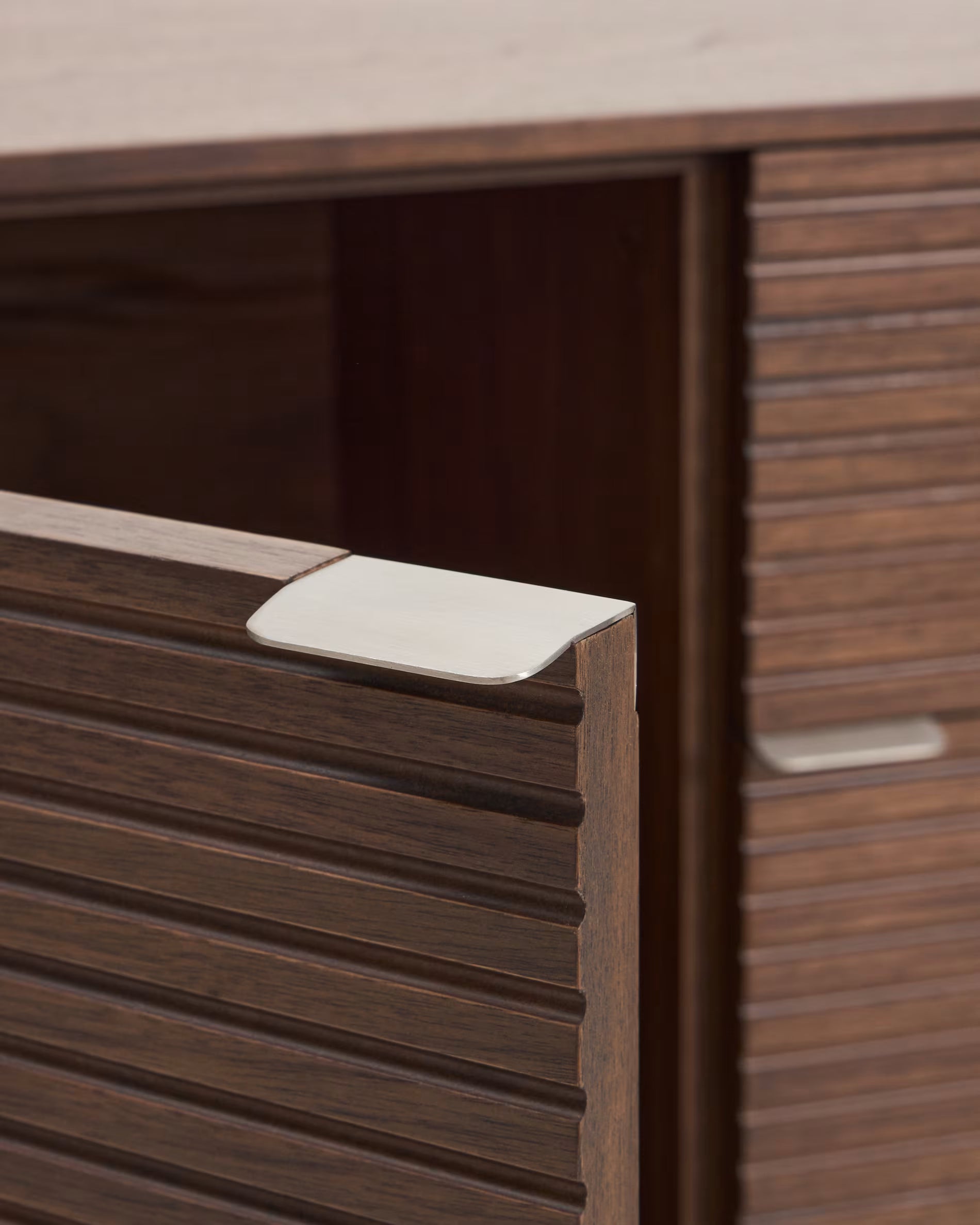 Dressoir NORLEN donkerbruin notenhoutfineer