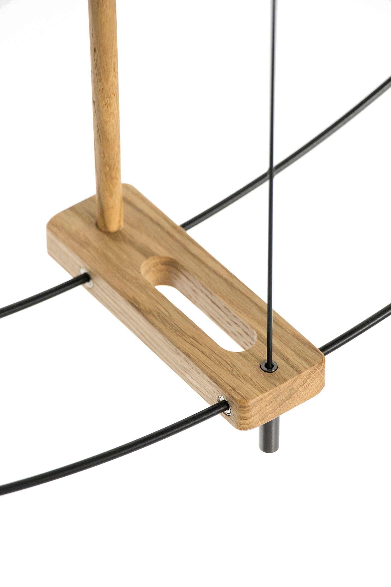 Muurklok MINI BARCELONA PREMIUM eikenhout met zwarte afwerking