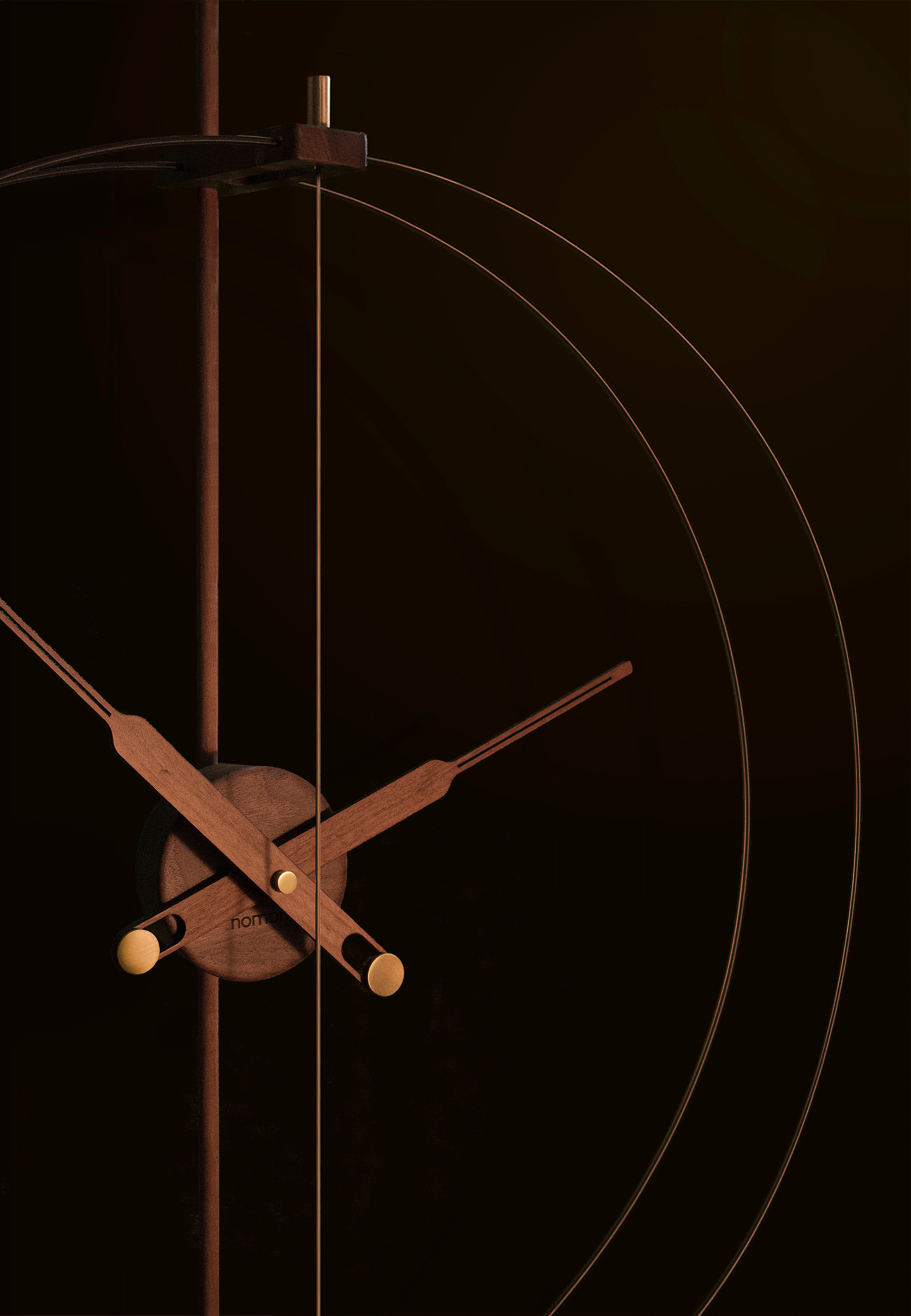 Wandklok BARCELONA PREMIUM notenhout met messing