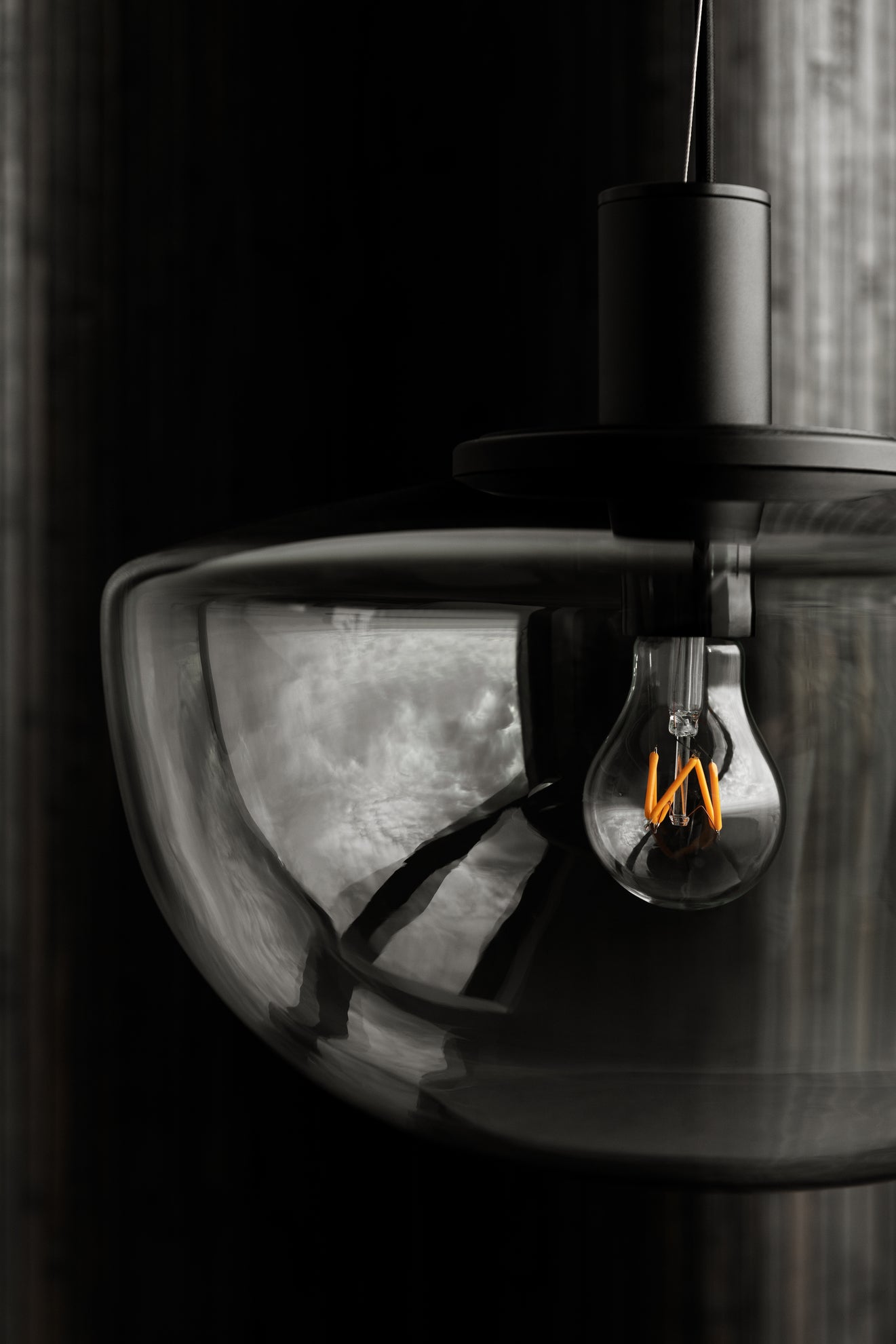 Pendelleuchte BANK opaleszierendes Glas