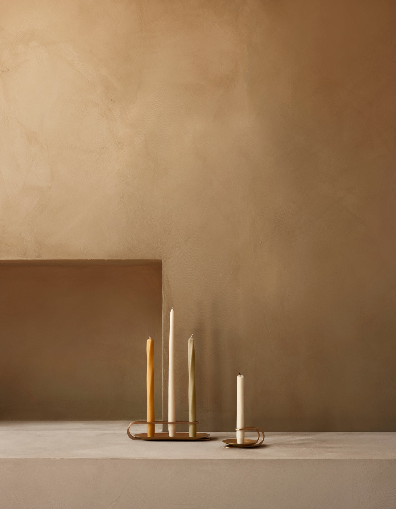 CLIP black candle holder