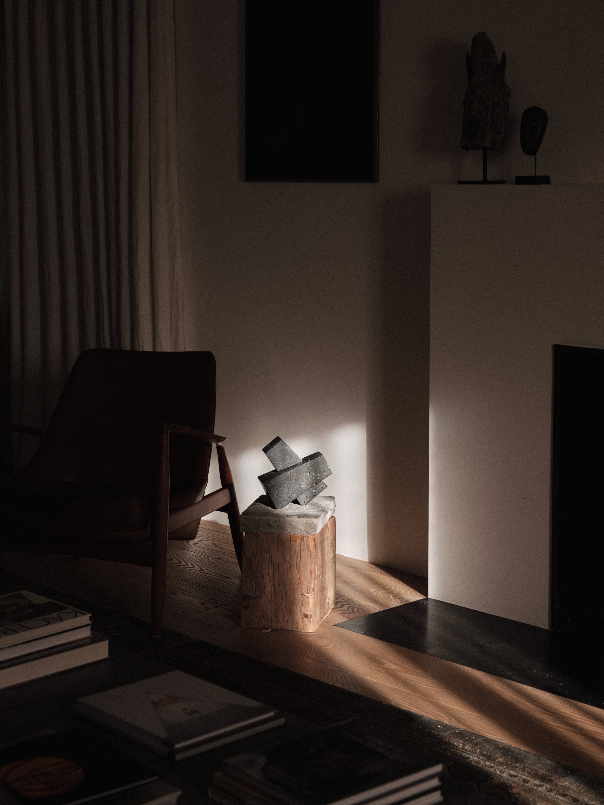 CONVERAGE bookends lava stone