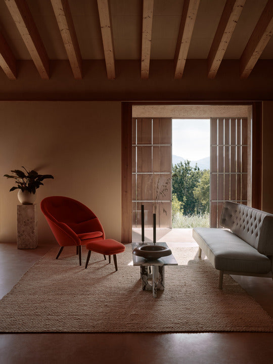 Hocker ODA hellgrau mit Eichenbasis