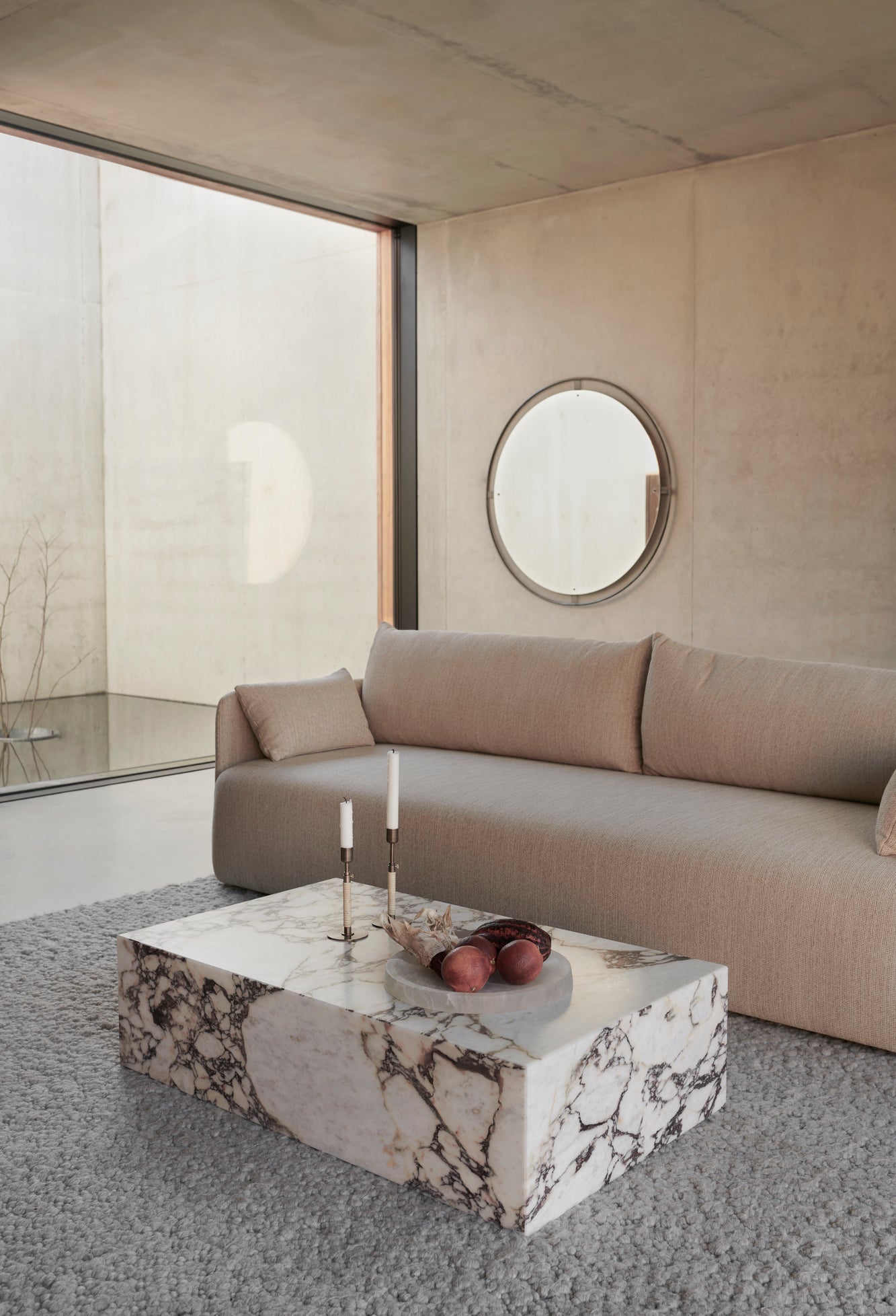 Couchtisch PLINTH sandstein