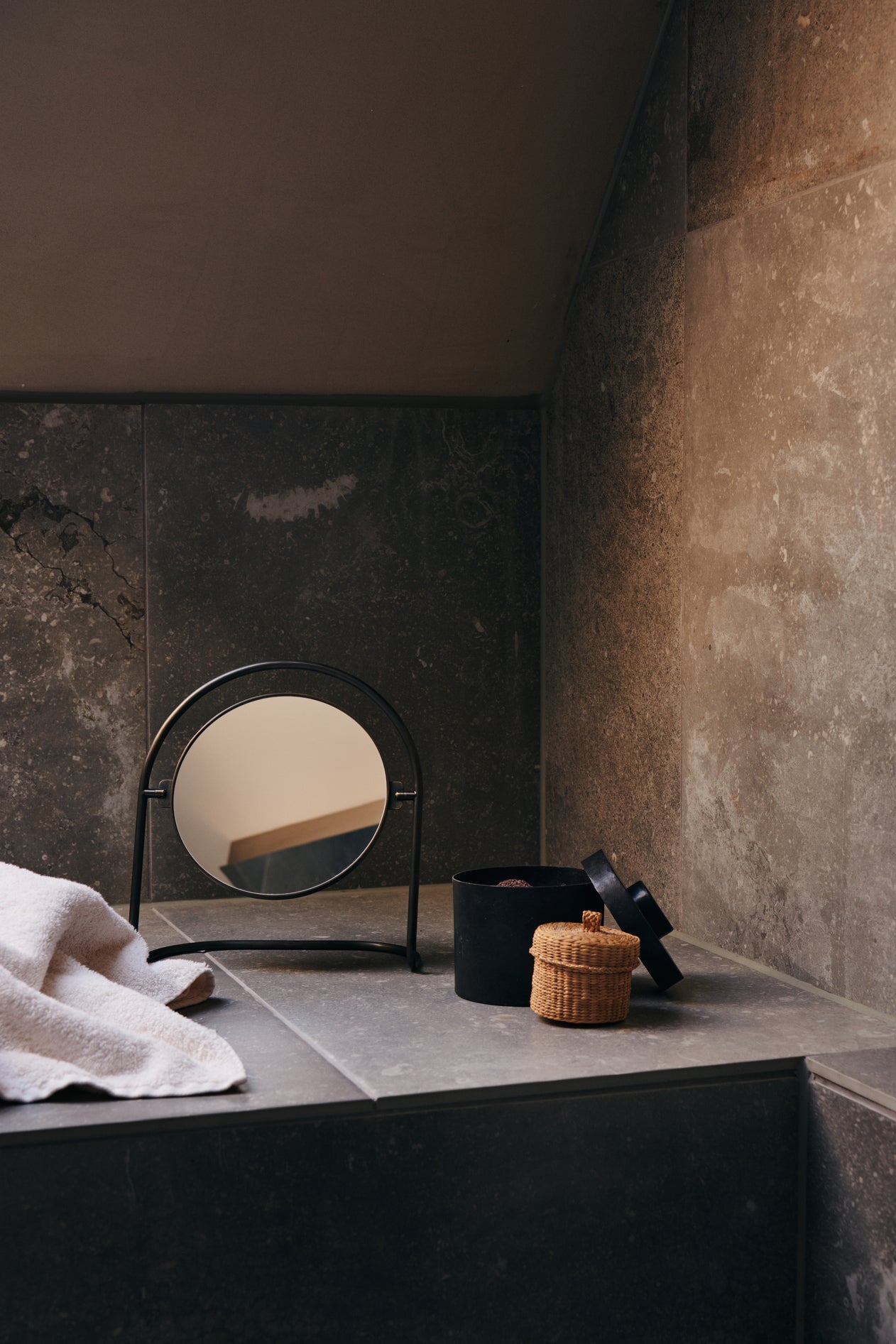 Tischspiegel NIMBUS poliertes Messing