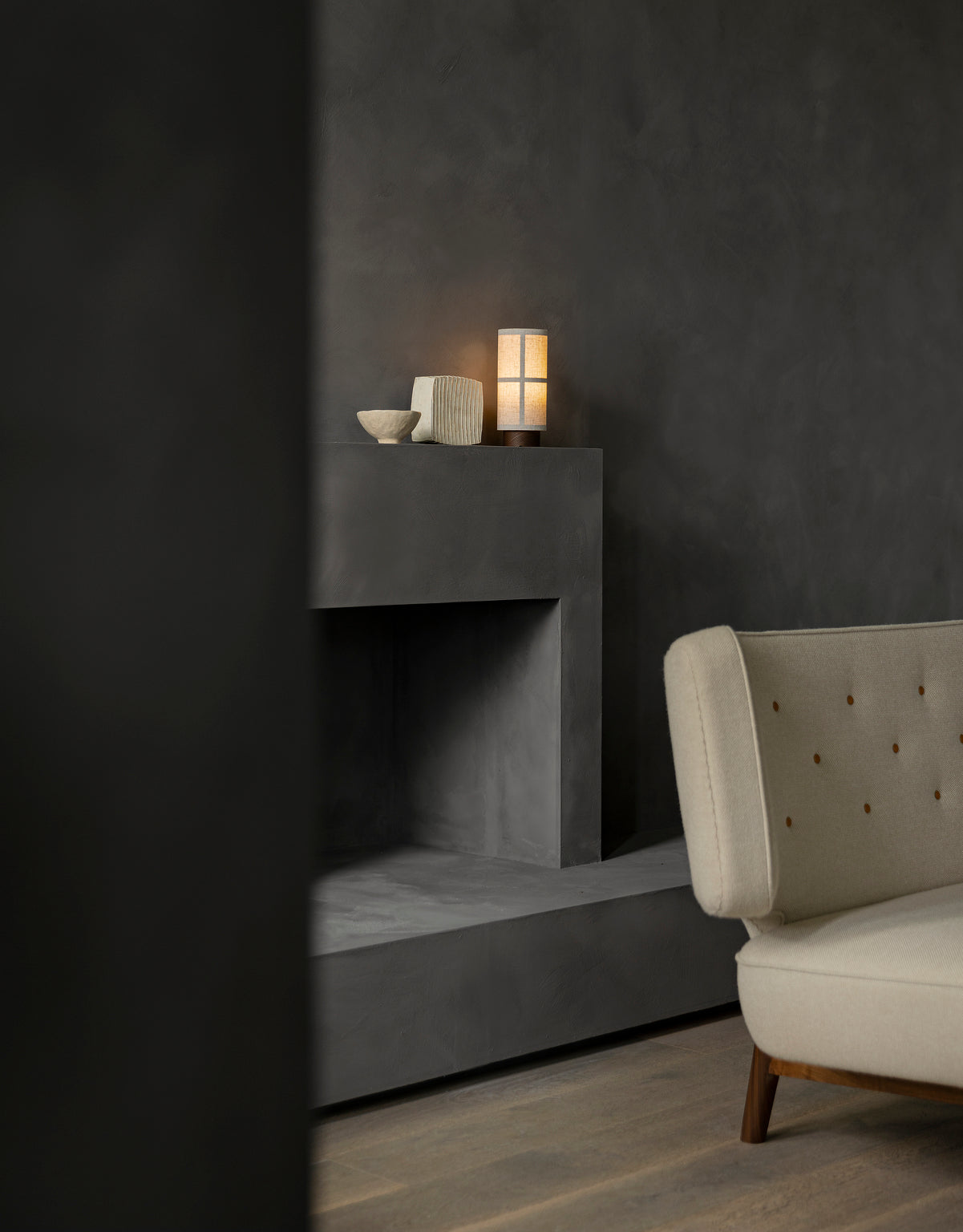 3-seater Sofa RADIOHUS light gray with walnut base