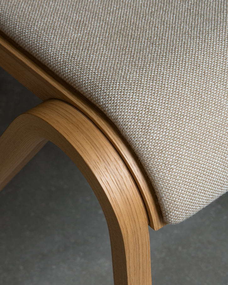 READY chair black leather with black oak base