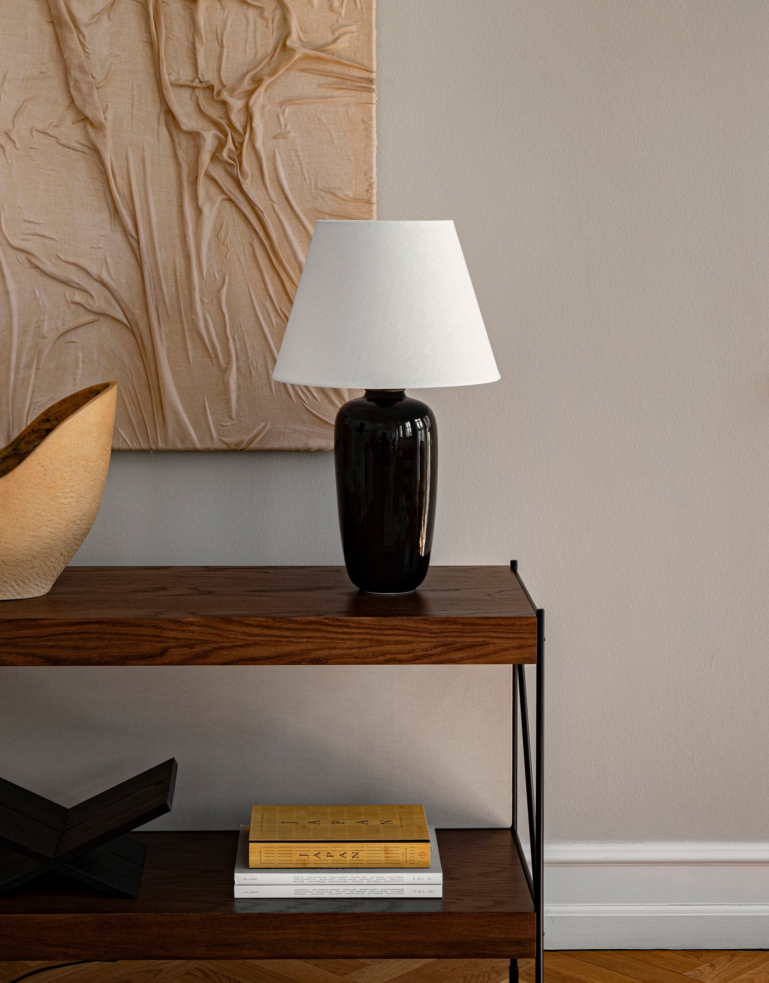 Boekenkast ZET donker eikenhout met zwart frame