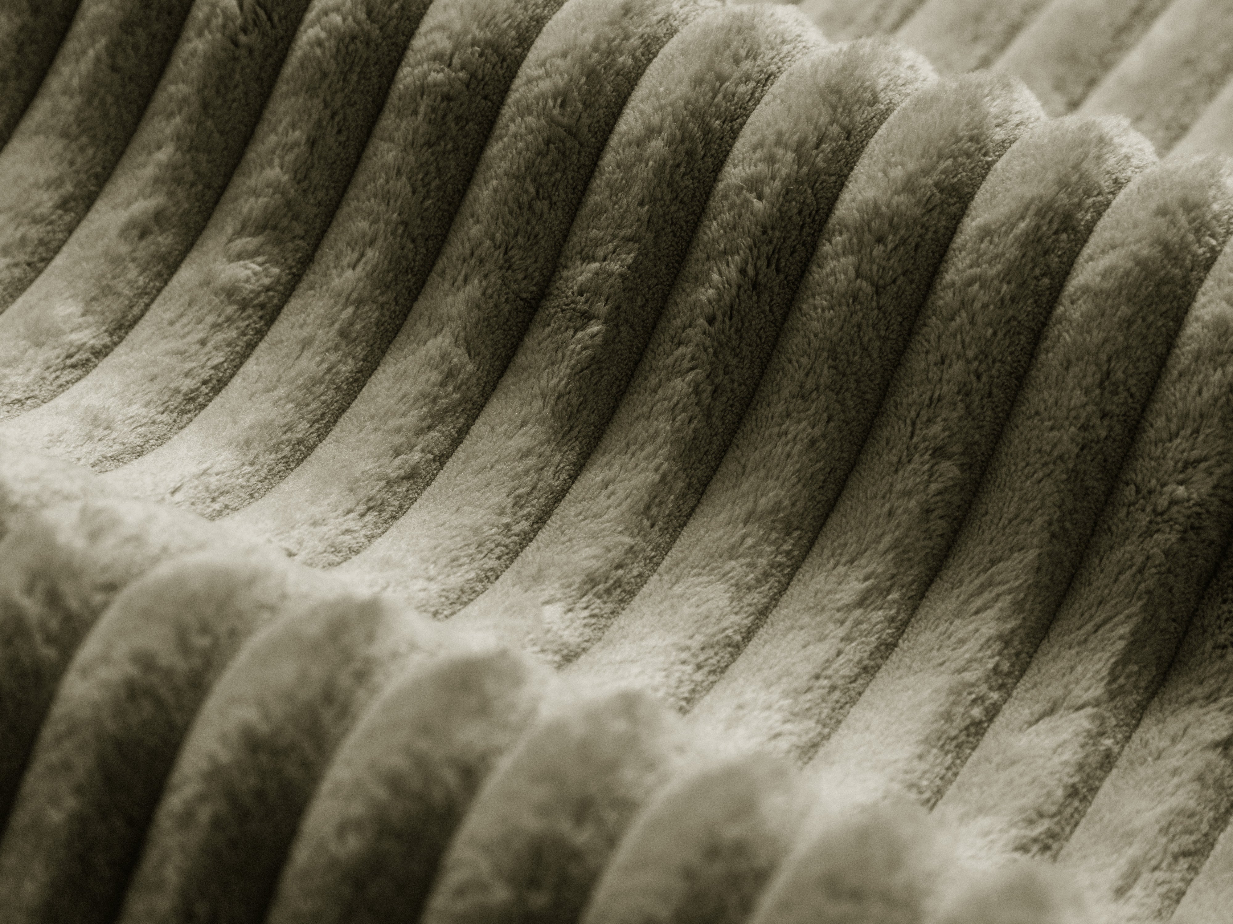 Sofa 4-persoons MARTINA groene corduroy