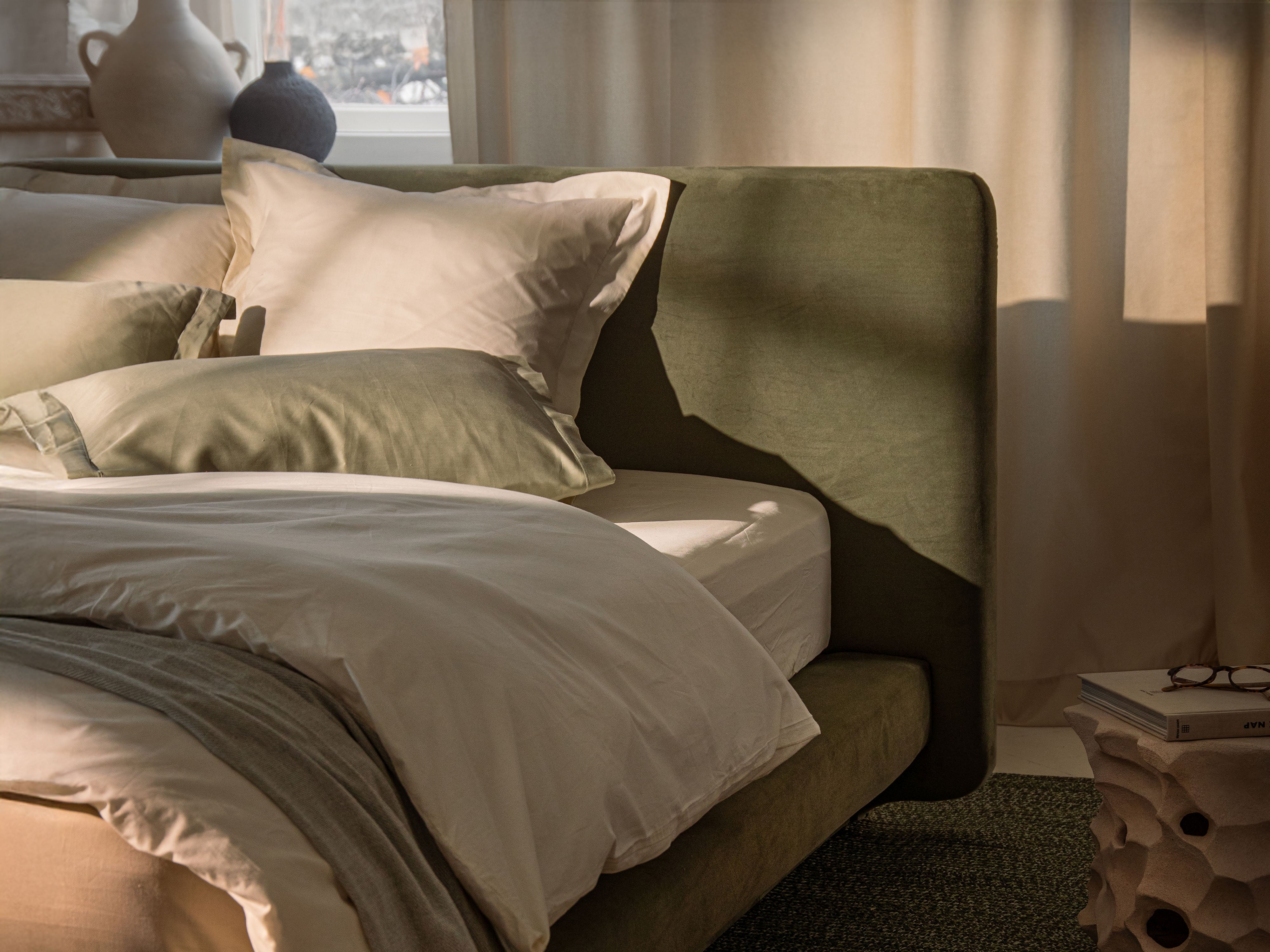 LINEA Velvet Bed Green