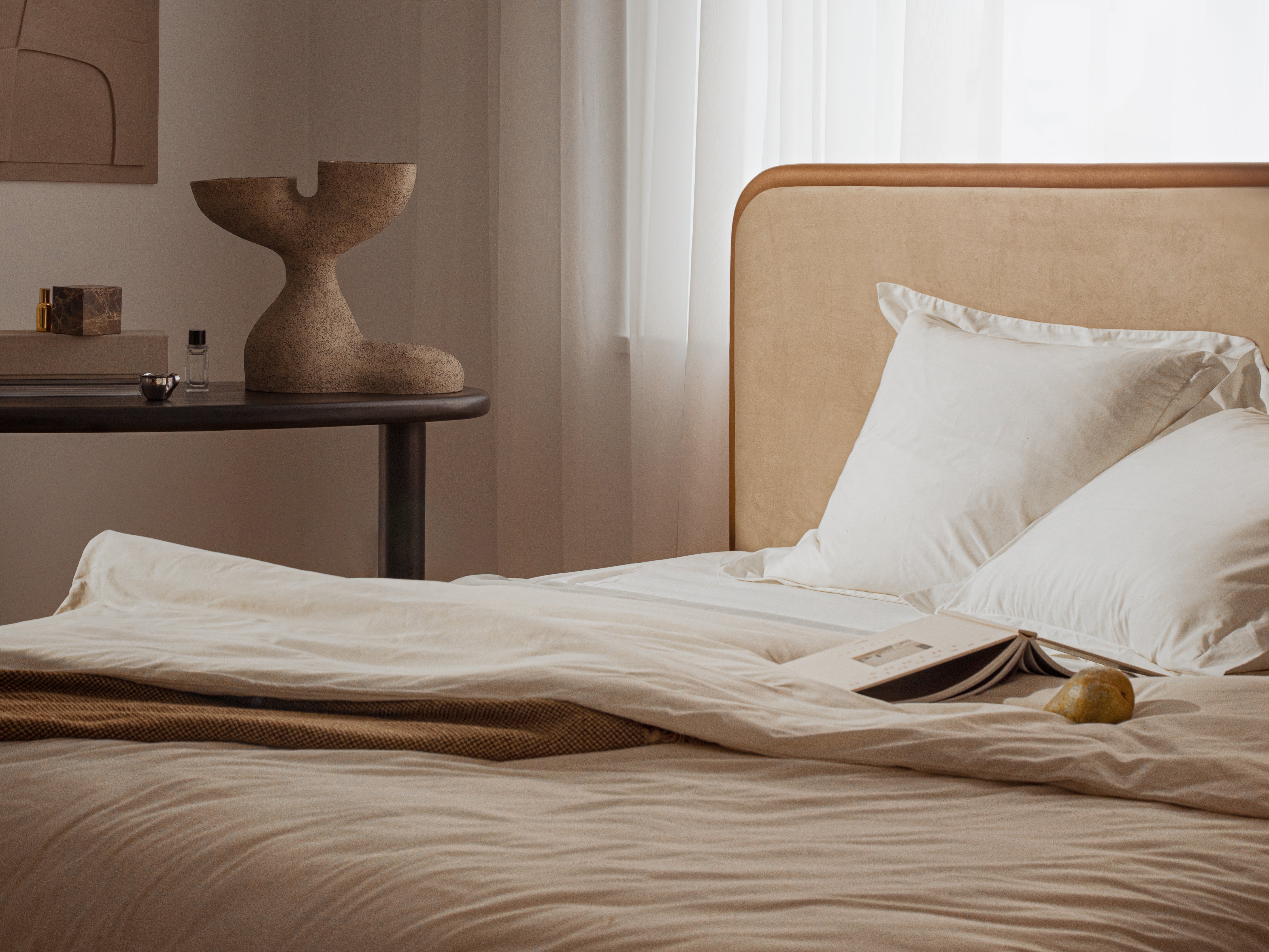 AVELINE Bed White Boucle