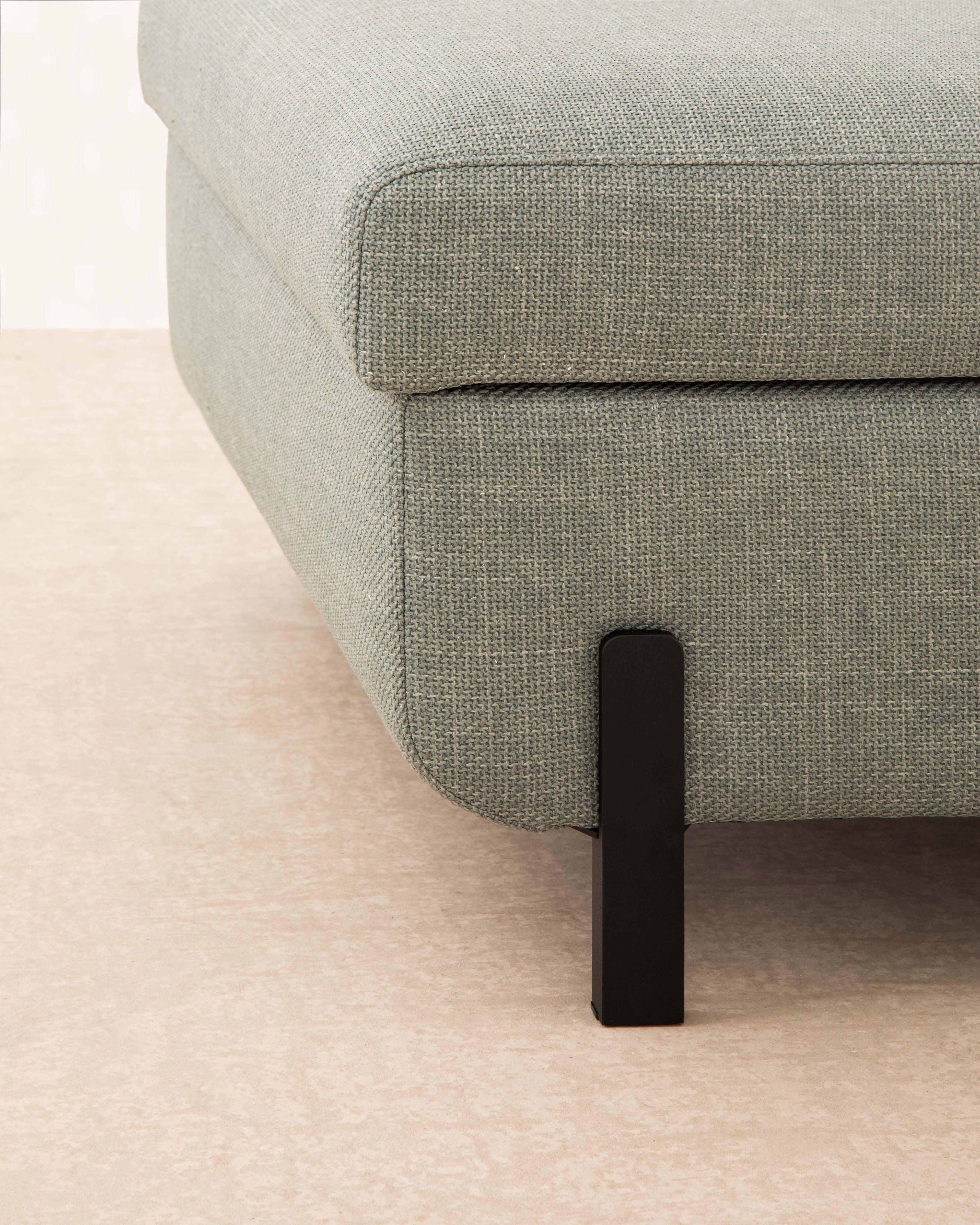 Black velvet pouf with storage GLORIA