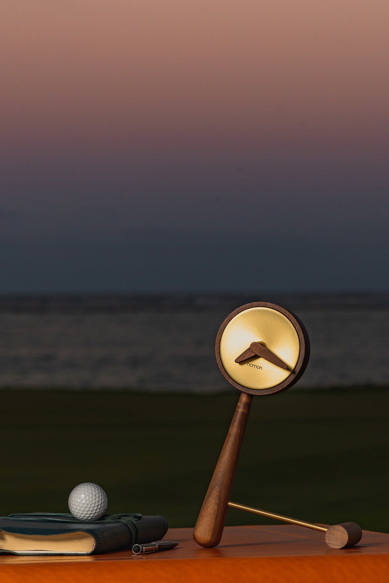MINI PUNTERO table clock walnut wood with brass finish
