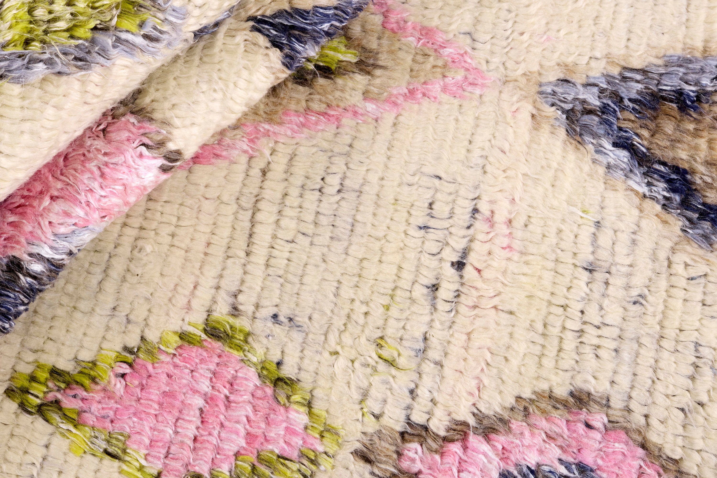 Teppich TRIBE hellbeige mit Grün und Rosa