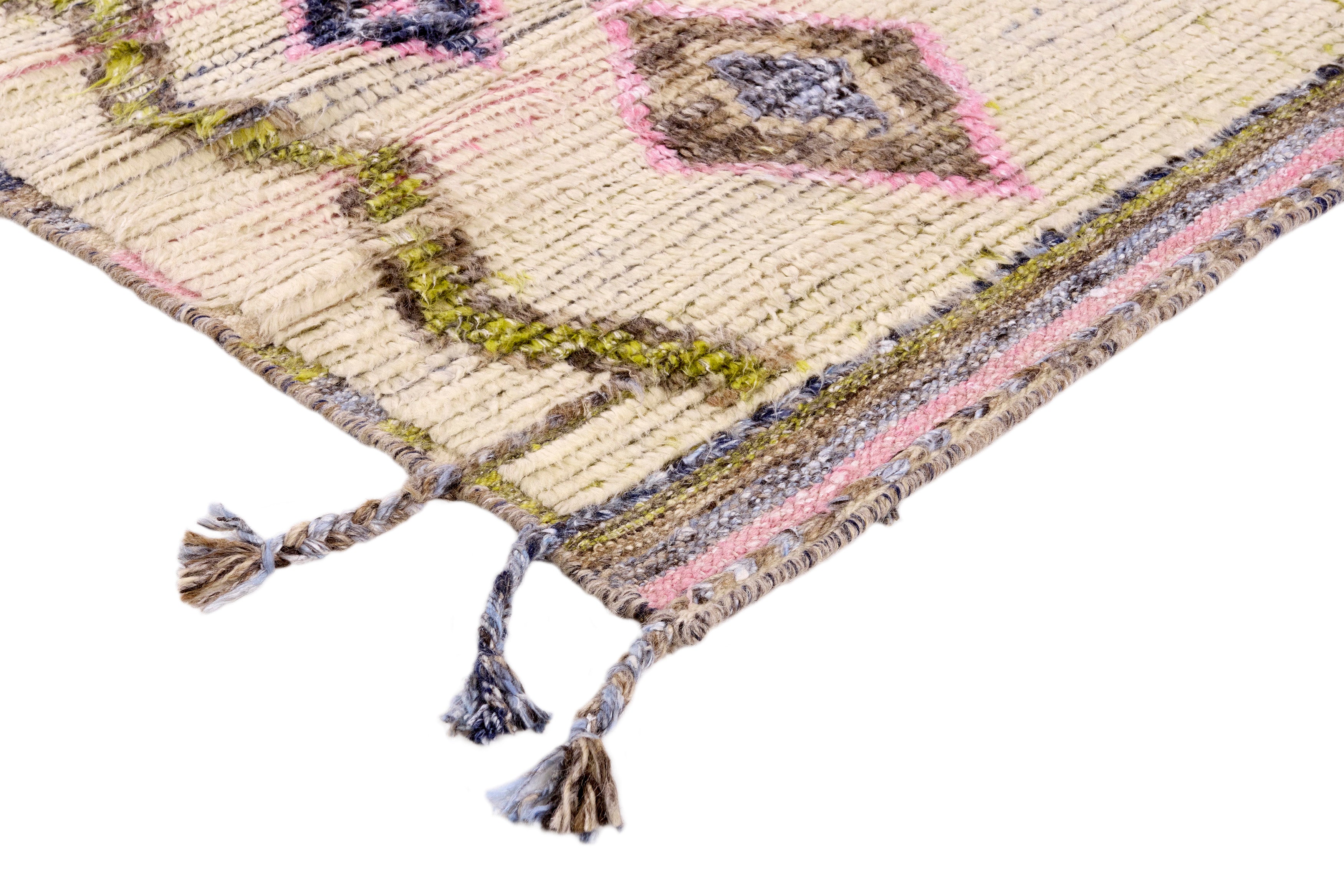 Teppich TRIBE hellbeige mit Grün und Rosa