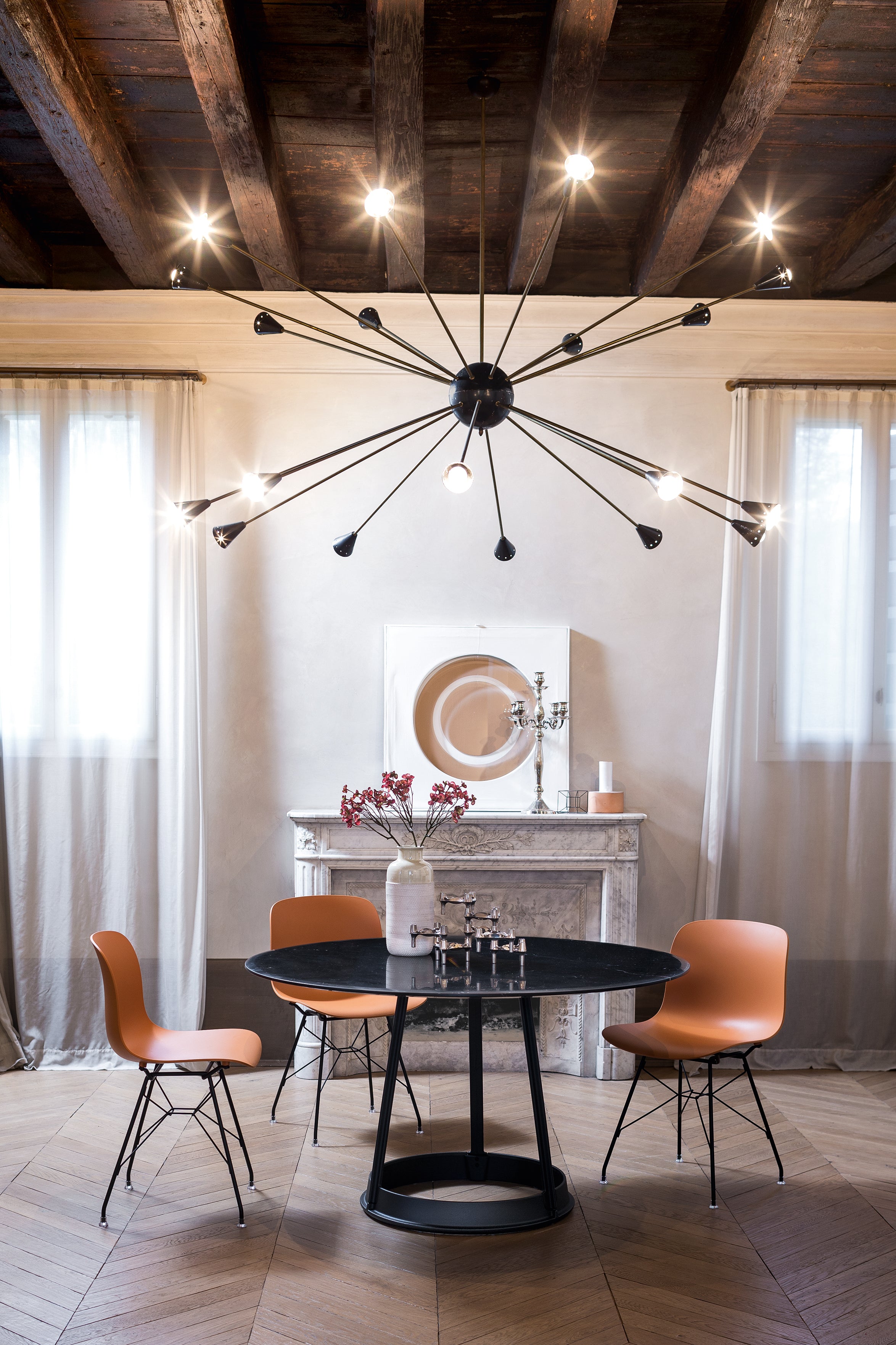 Ronde tafel BRUT wit marmer met zwarte basis