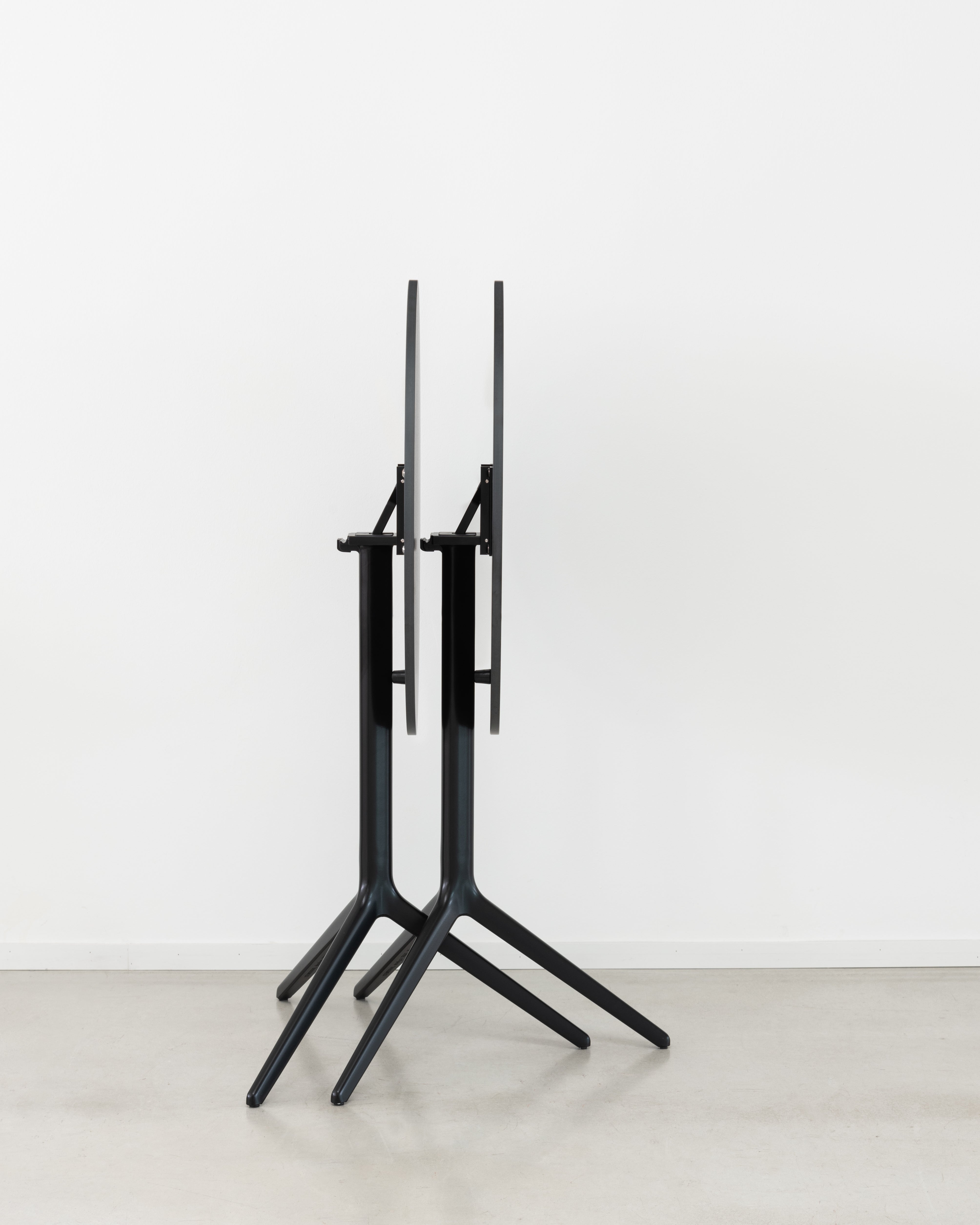 Ronde buiten tafel CENTRAL zwart