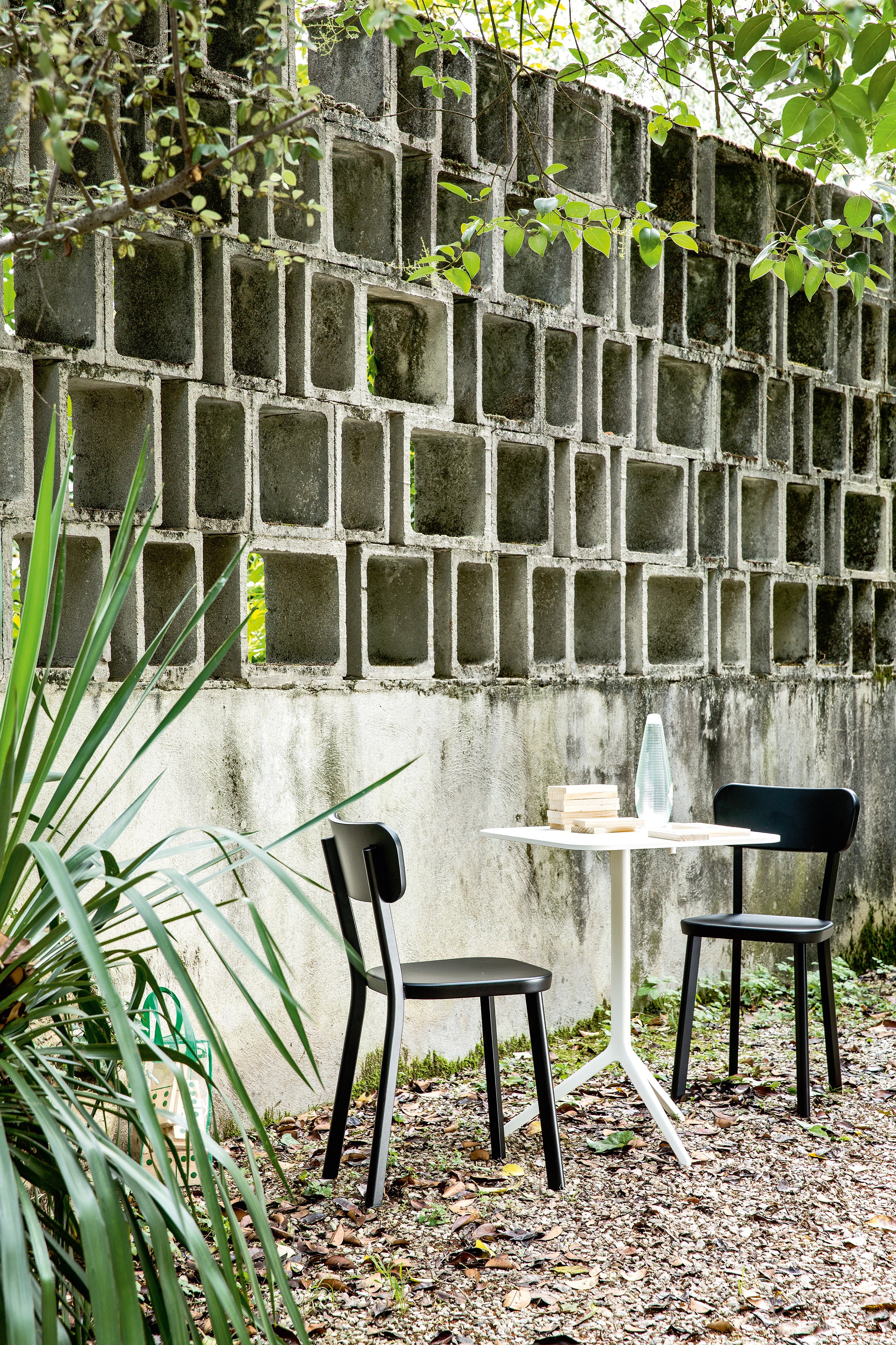 Ronde buiten tafel CENTRAL zwart