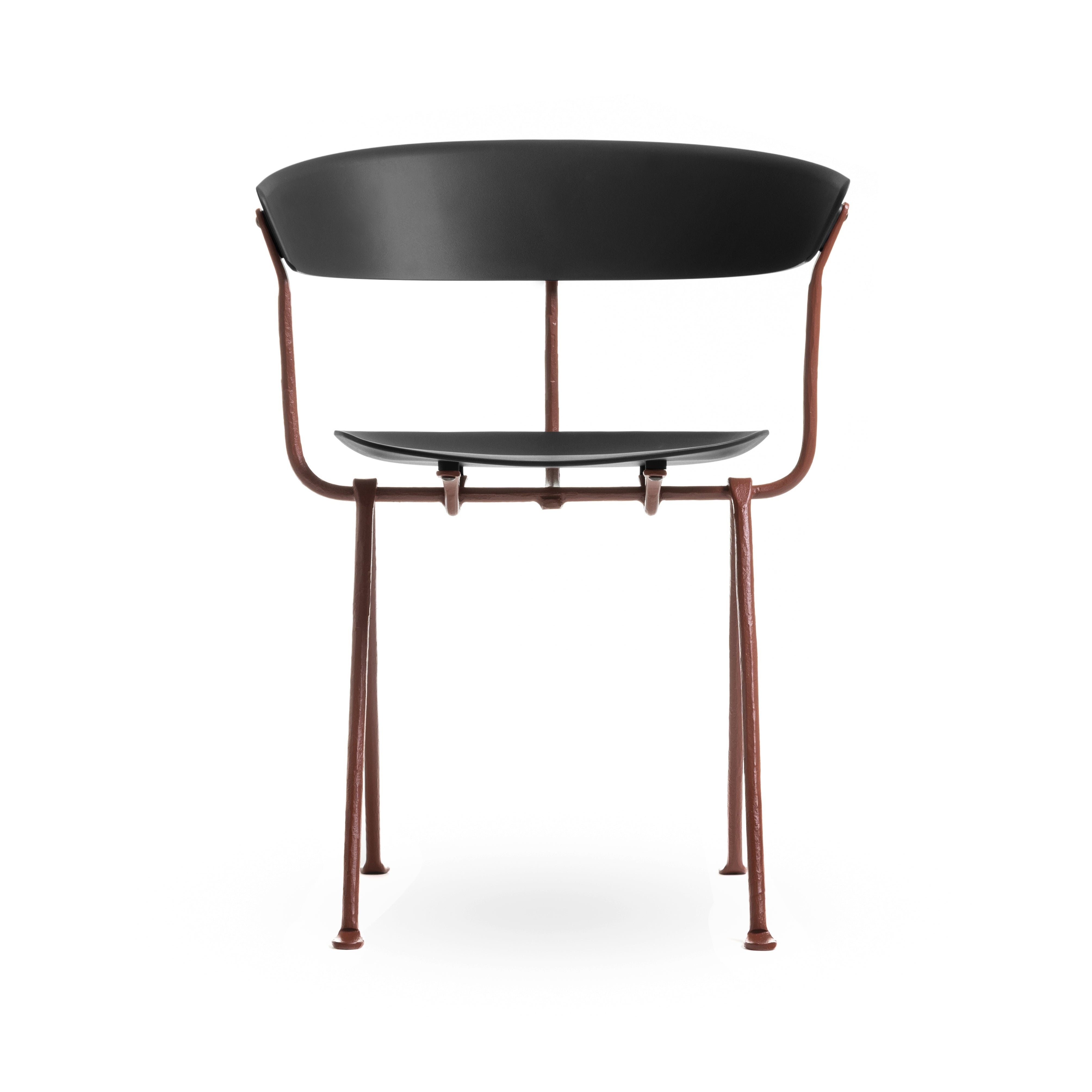 OFFICINA chair with a brown base and black seat