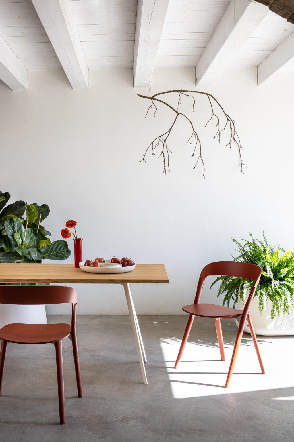 BAGUETTE table polished aluminum base