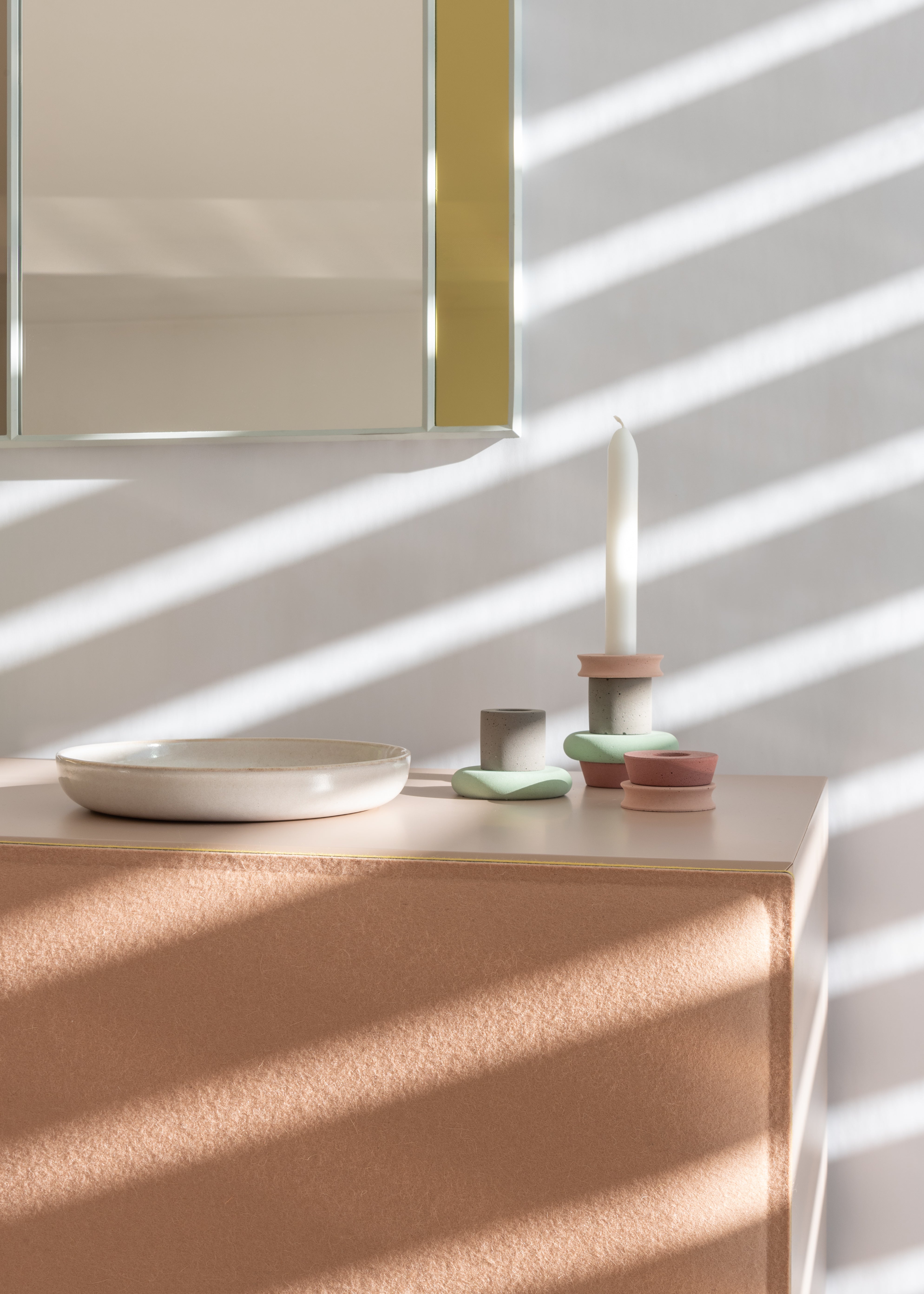 TACITO kast beige vilt