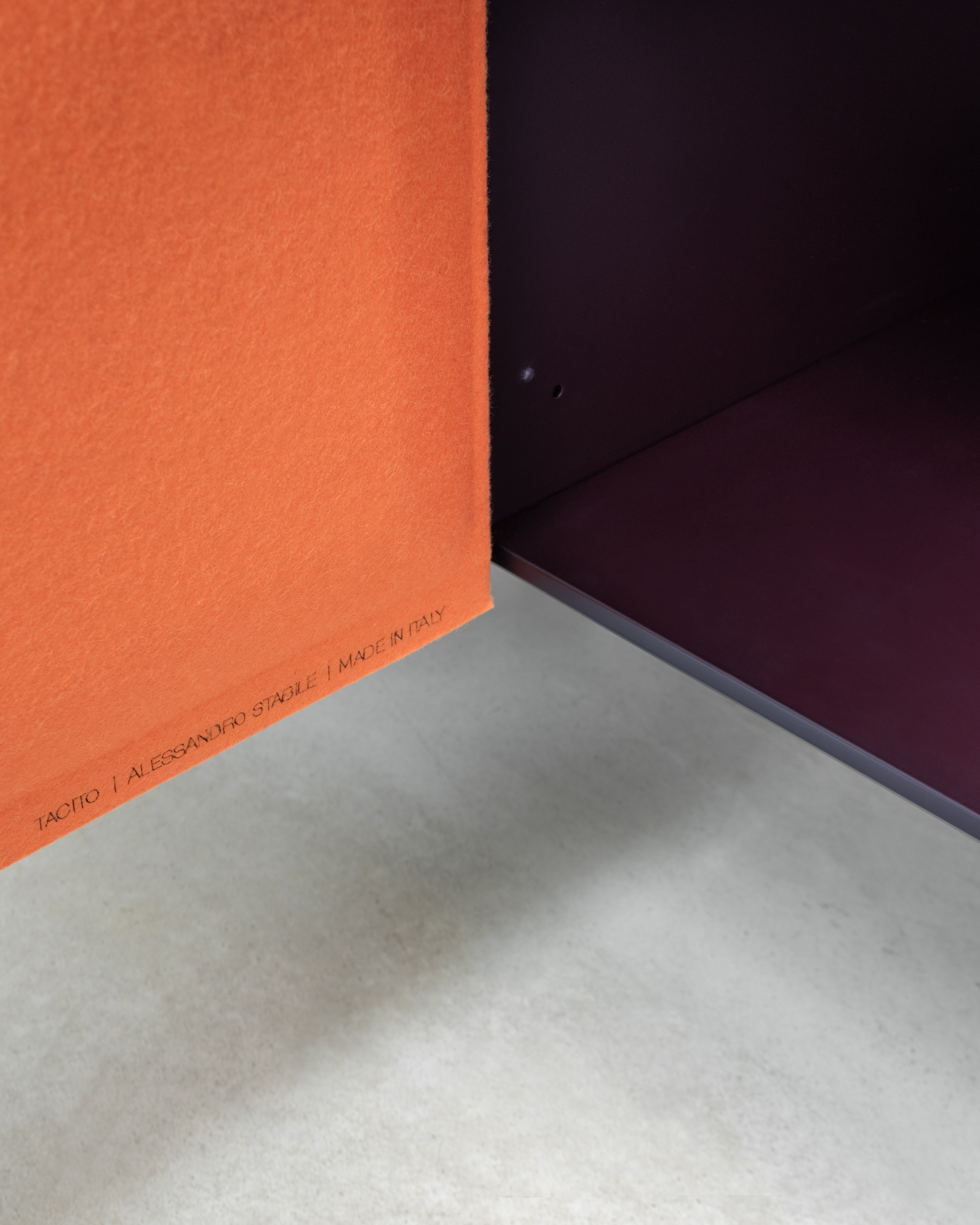 TACITO cabinet purple felt