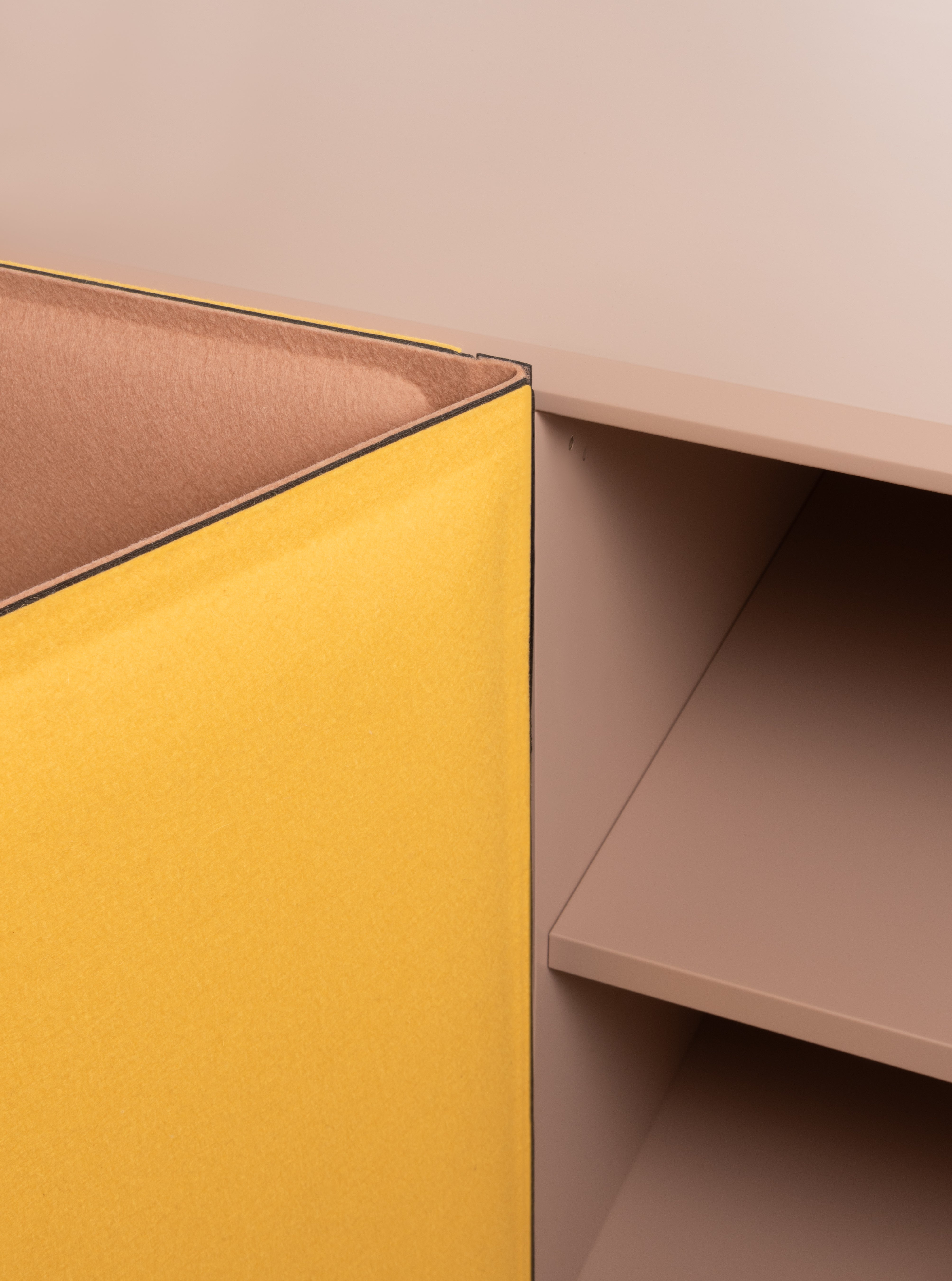 TACITO kast beige vilt