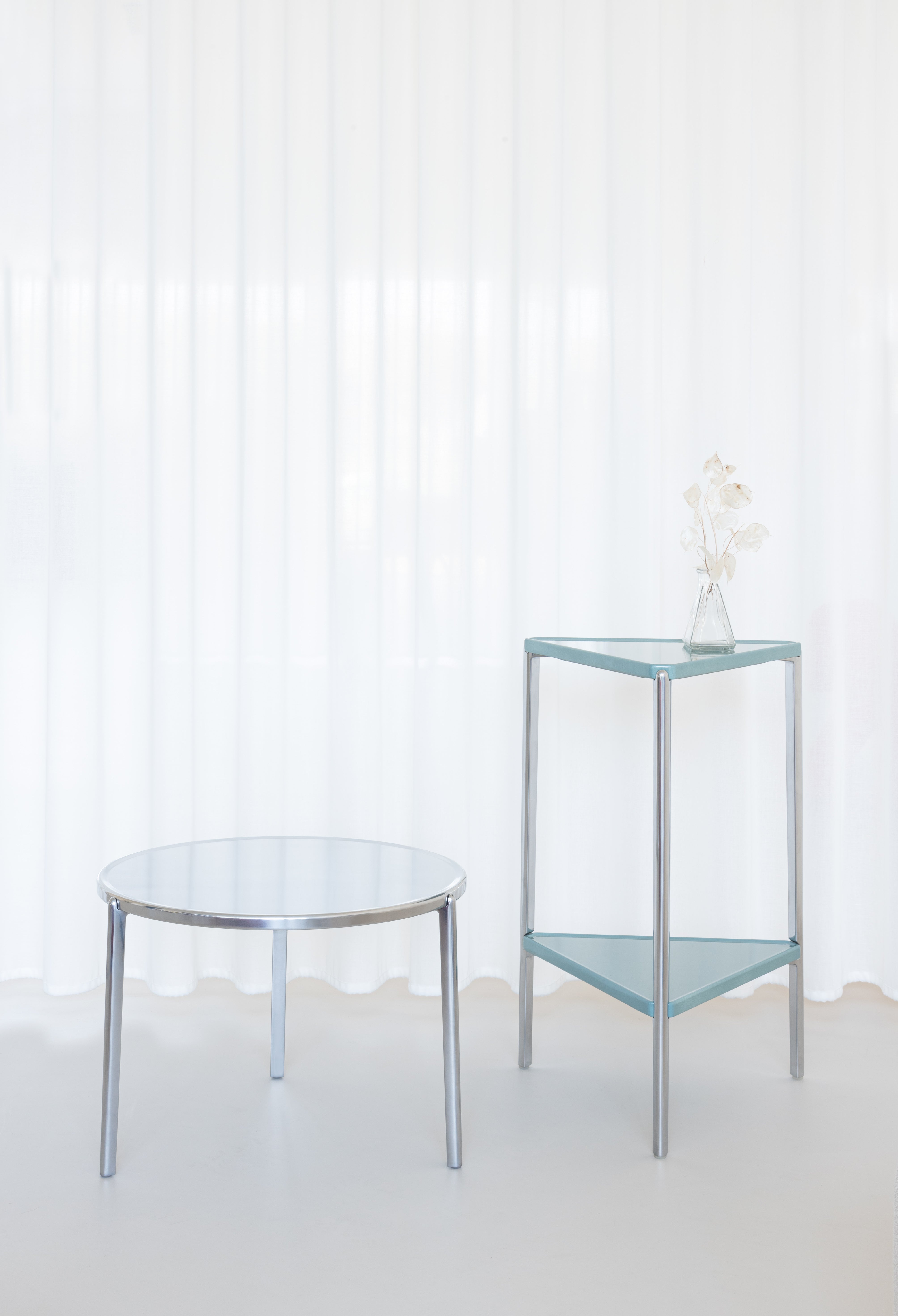 Hulp tafel TAMBOUR crèmekleurig beton