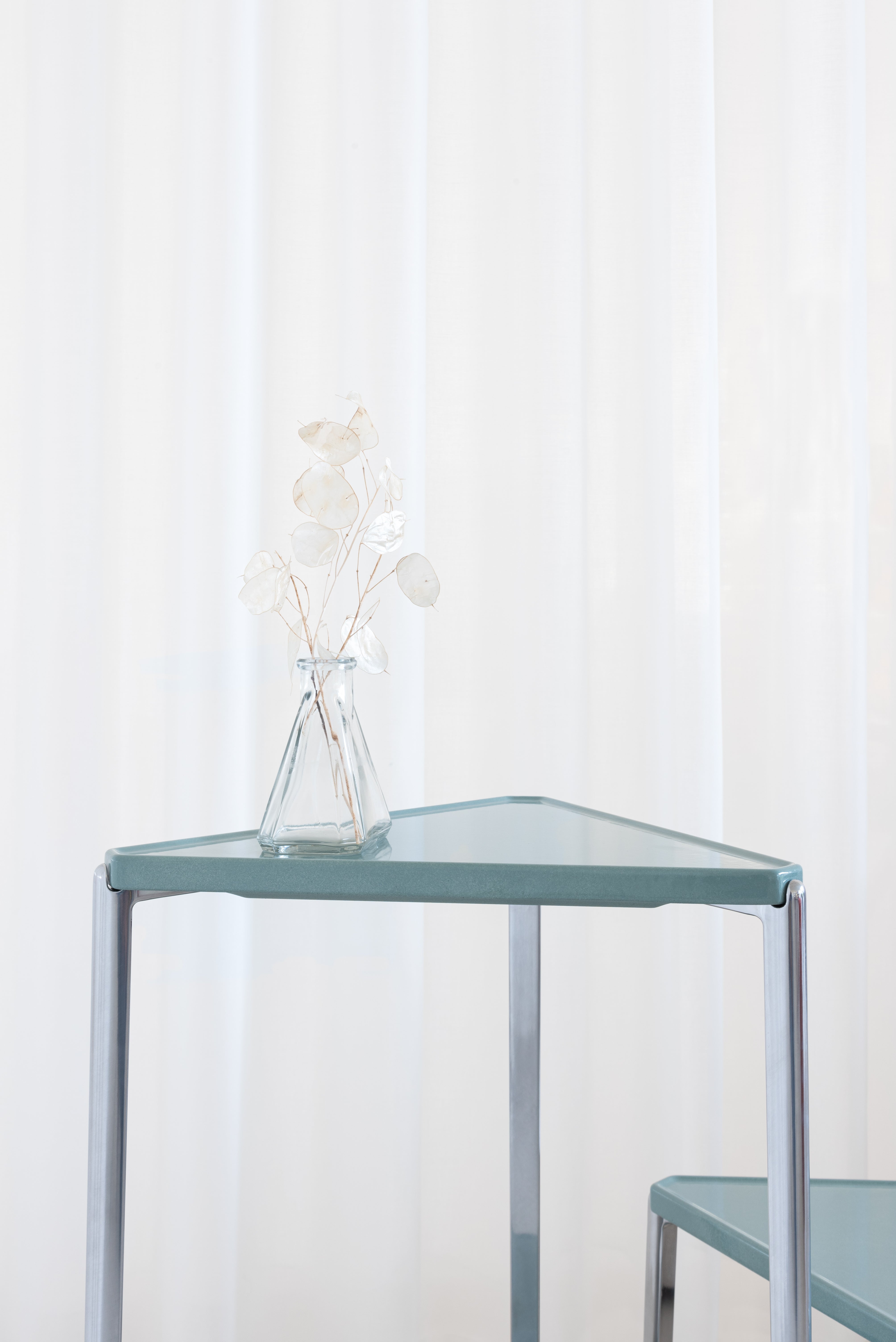 Hulp tafel TAMBOUR crèmekleurig beton