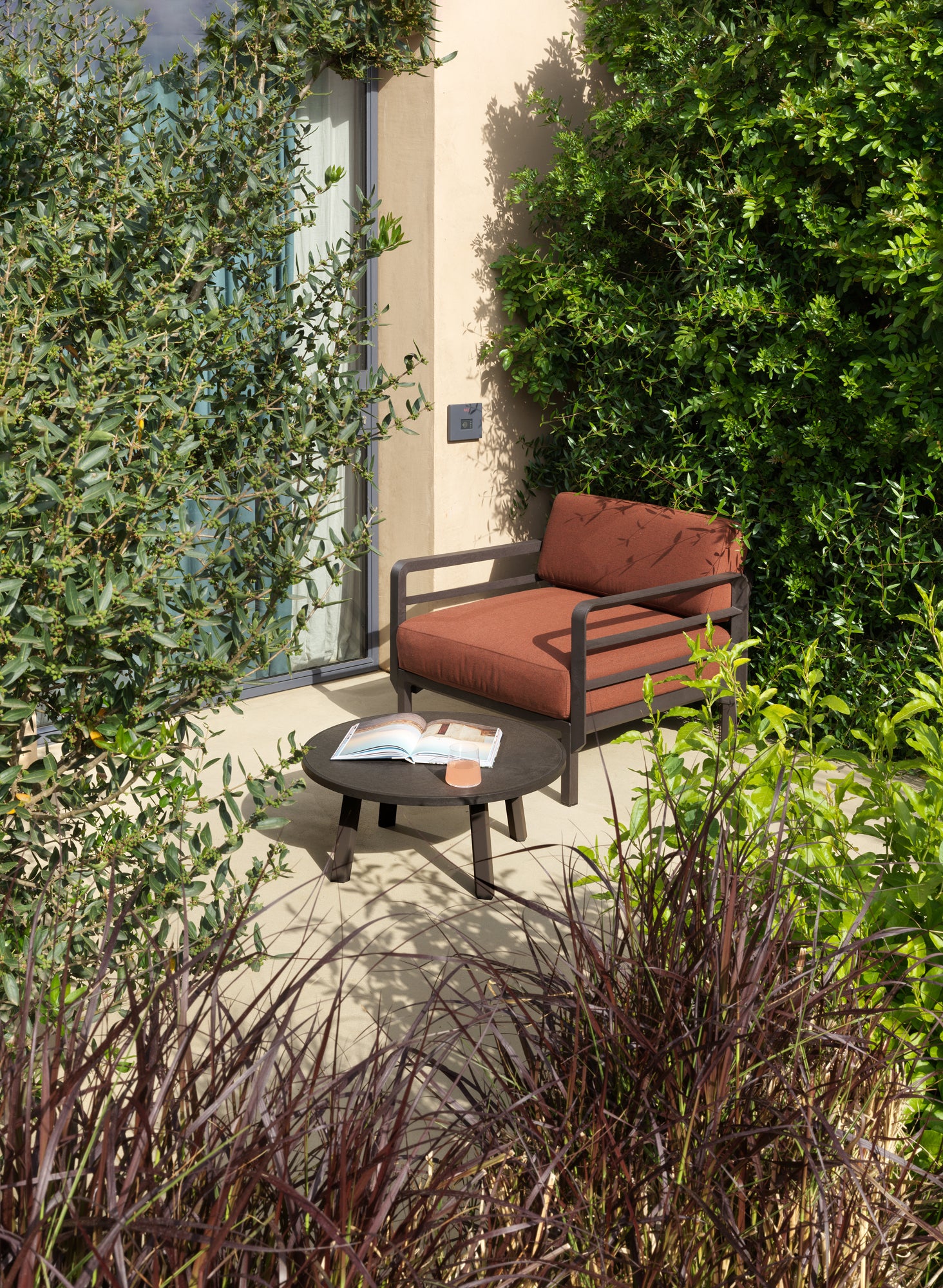 Buitenfauteuil MAXIMO parelmoer met groene basis