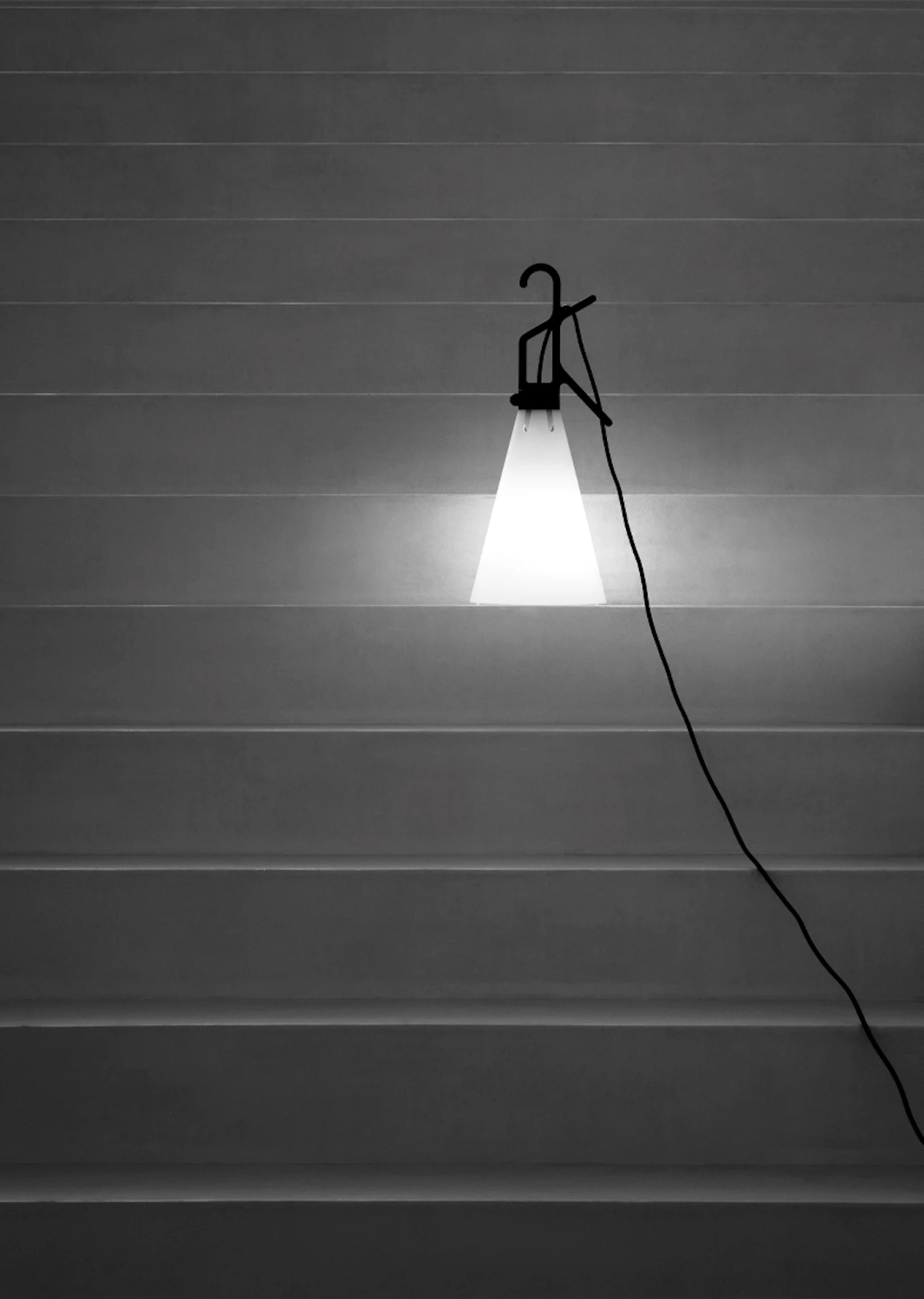 MAYDAY Green Outdoor Lamp