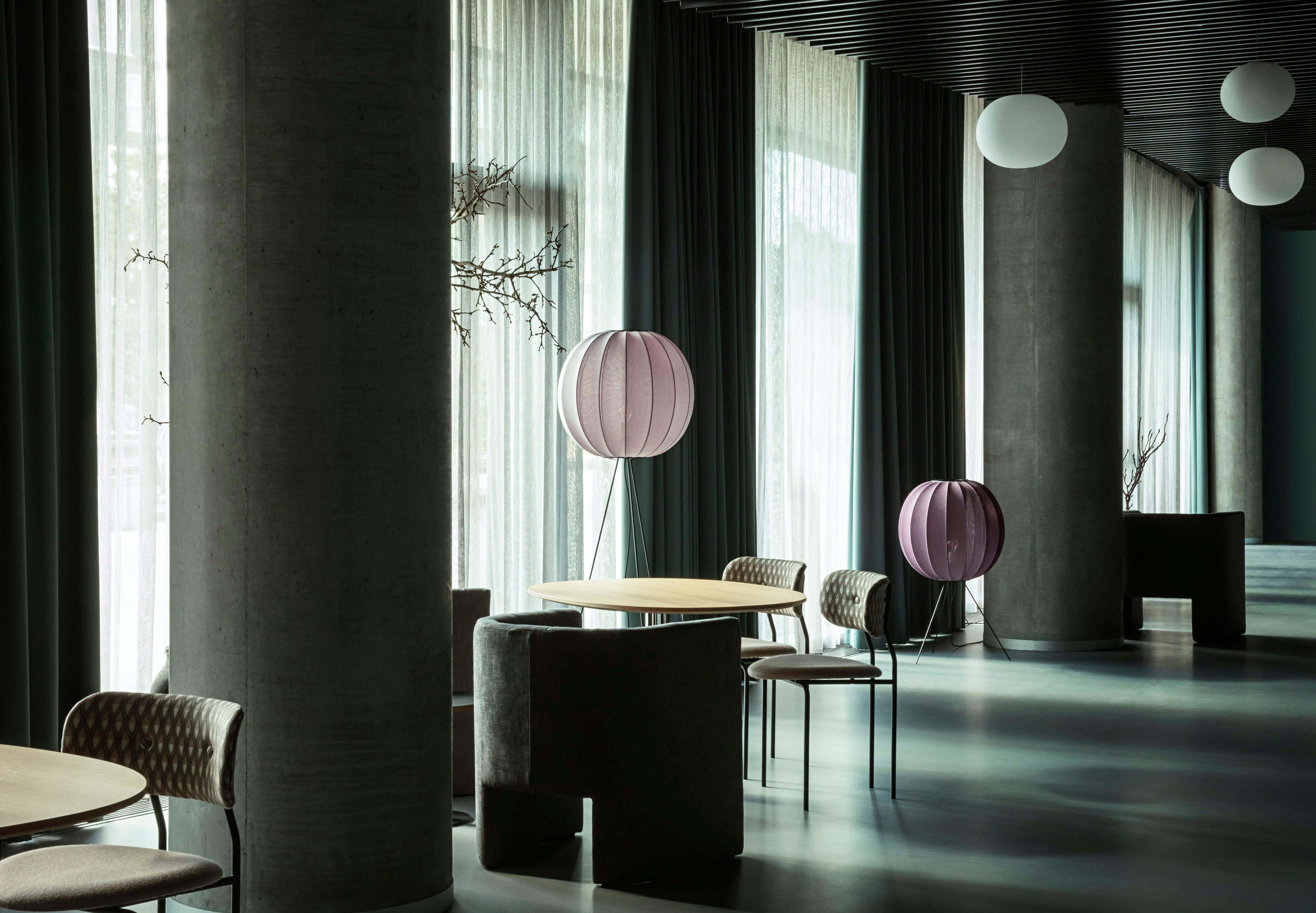 Low tripod floor lamp KNIT-WIT sand