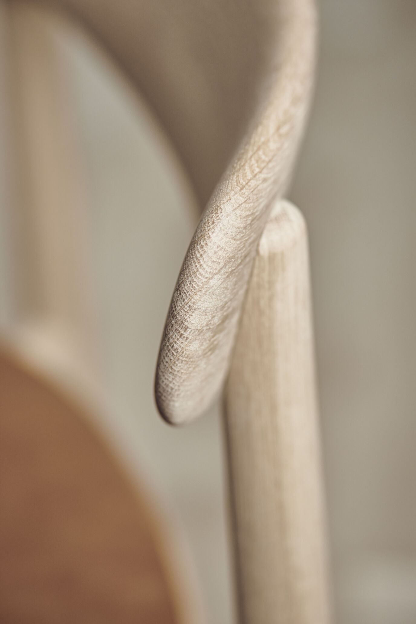 Stuhl mit Armlehnen verschmelzen dunkle Eichenholz