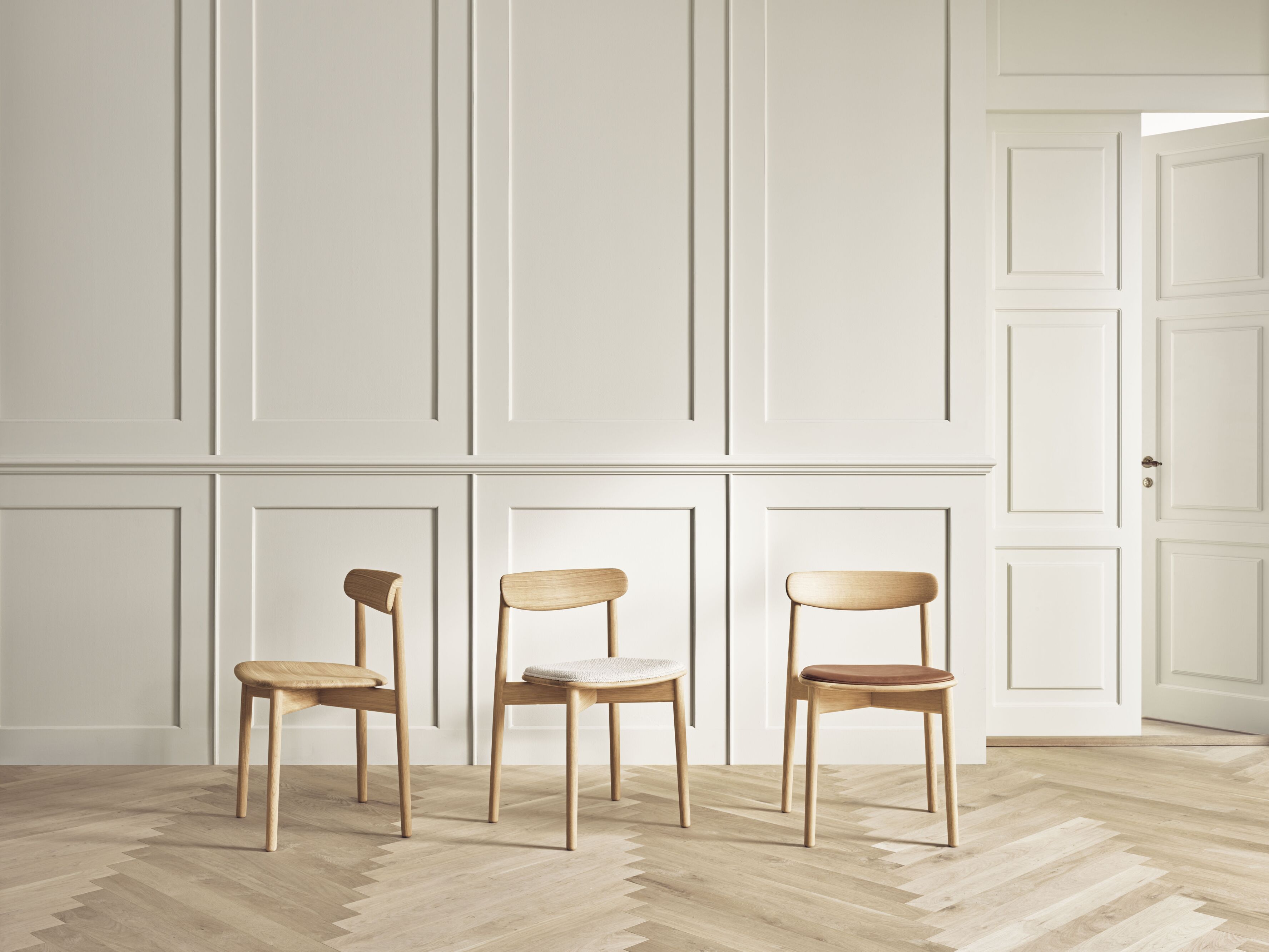 Stoel MERGE eikenhout