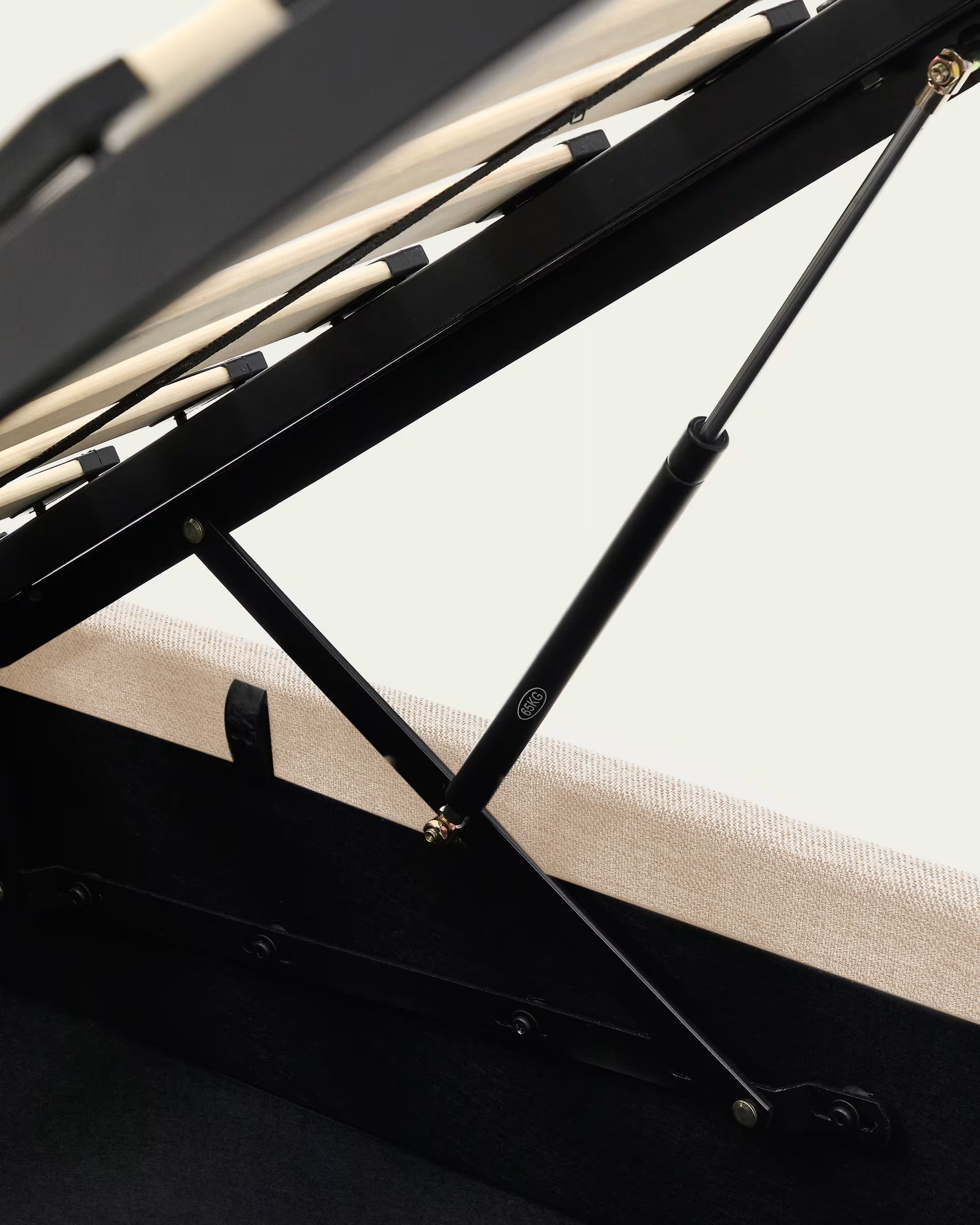 Bed met opbergruimte NAHIRI beige