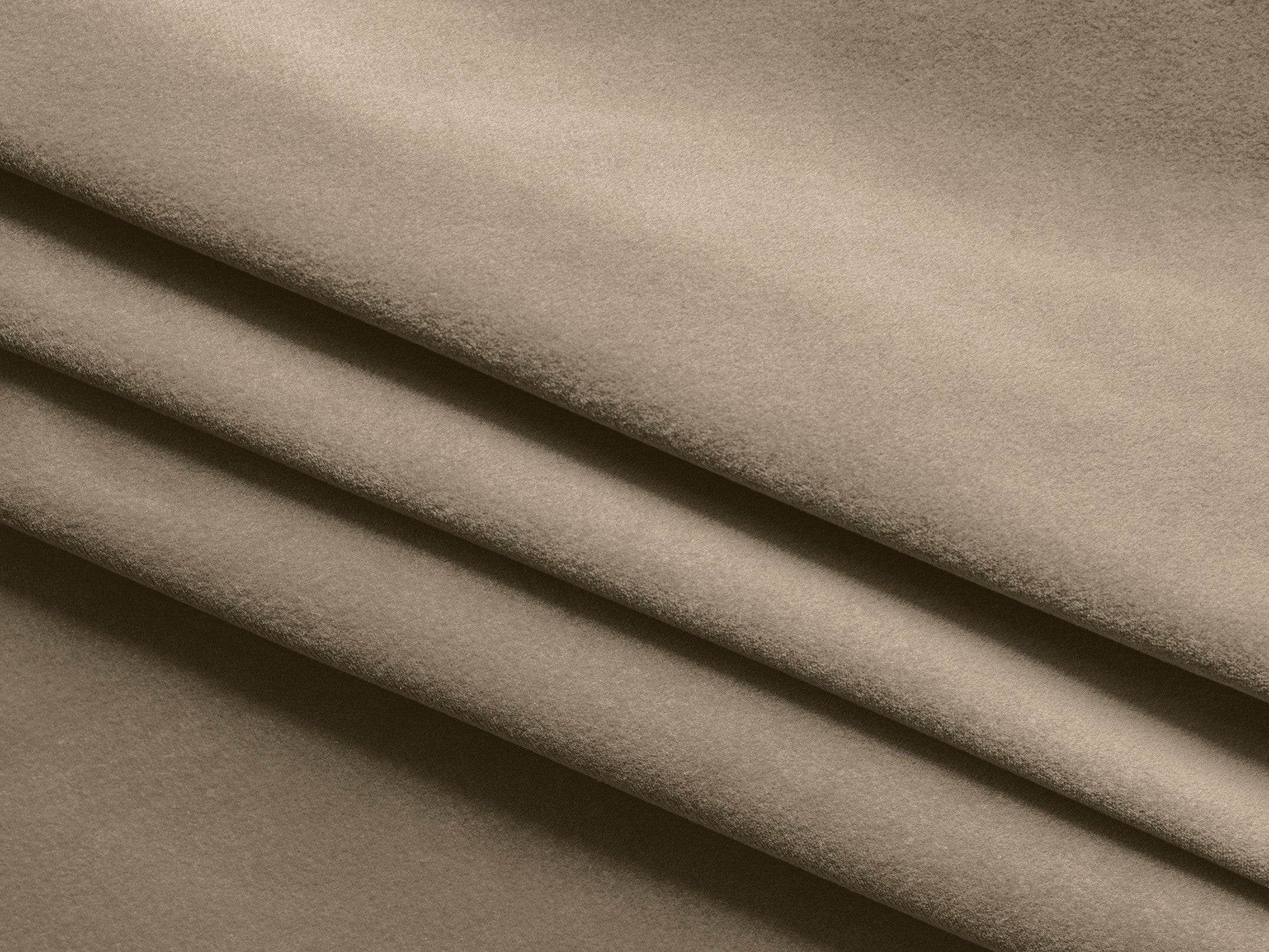 Panoramischer Samt-Ecksofa mit Schlaf-Funktion NANEA dunkelbeige