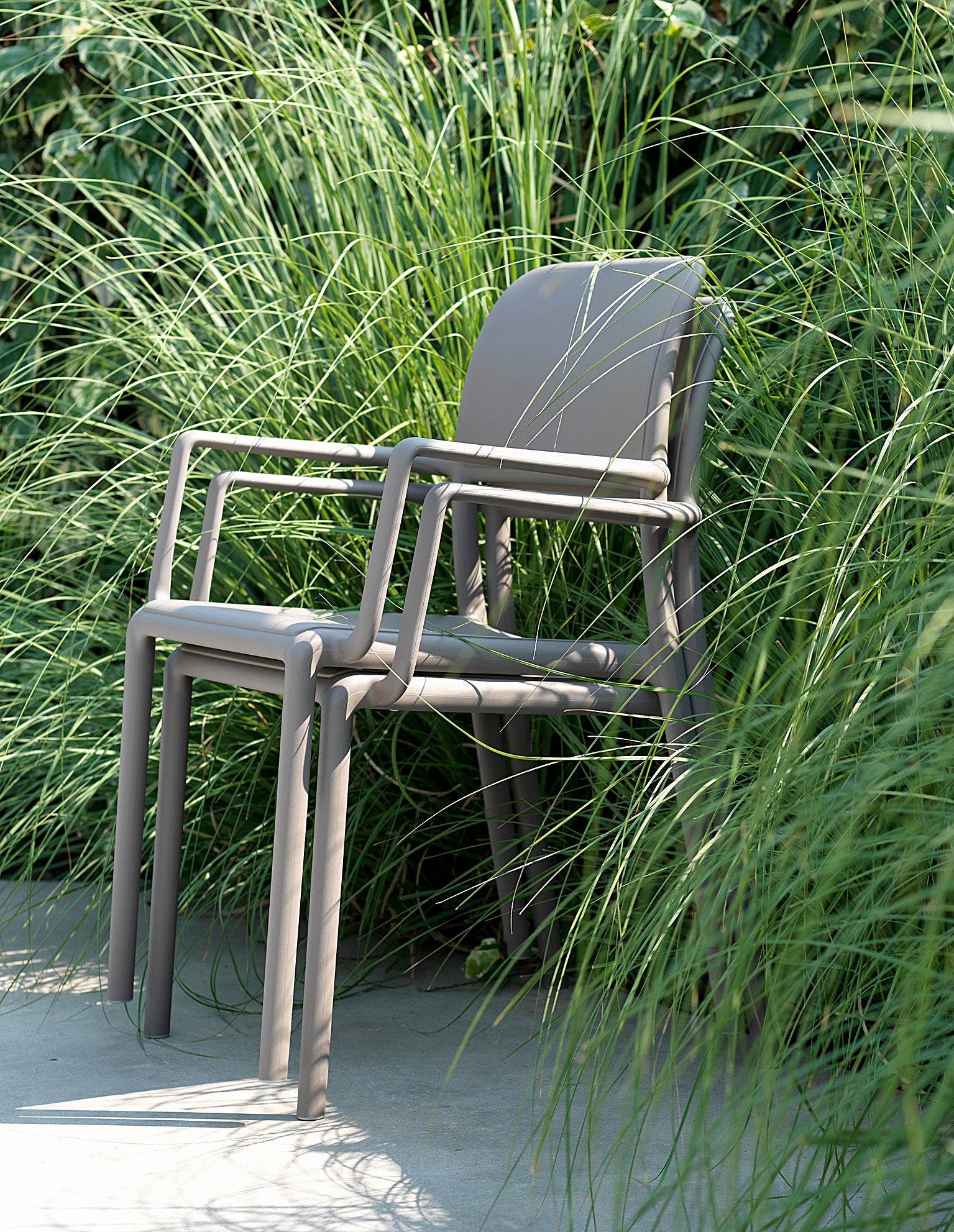 Buitenstoel met armleuningen RIVA rood