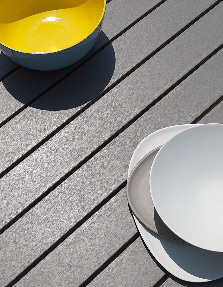 ALLORO taupe extendable outdoor table with white base