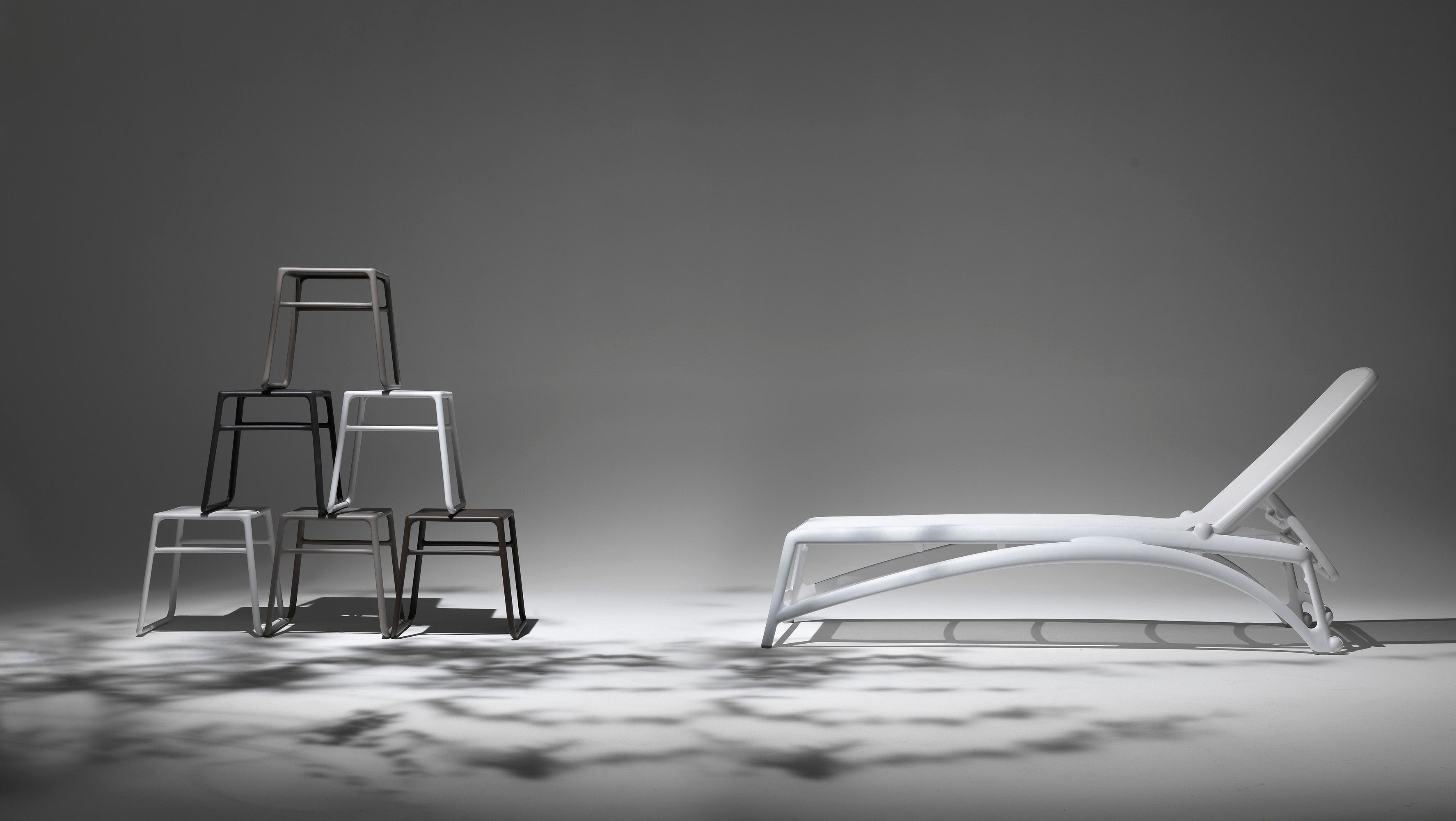 Witte POP buitenbijzettafel