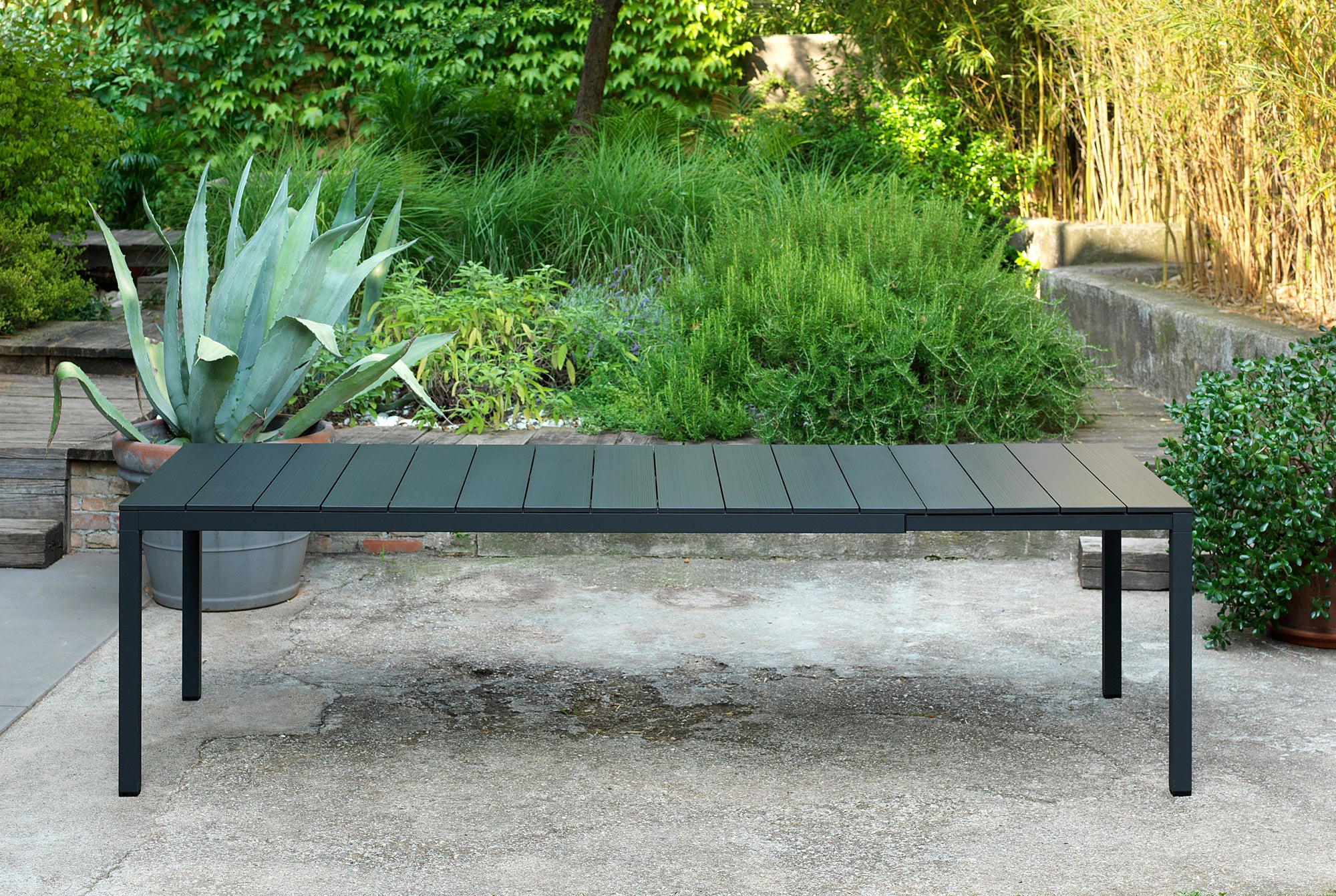 Ausziehbarer Gartentisch RIO in Anthrazit