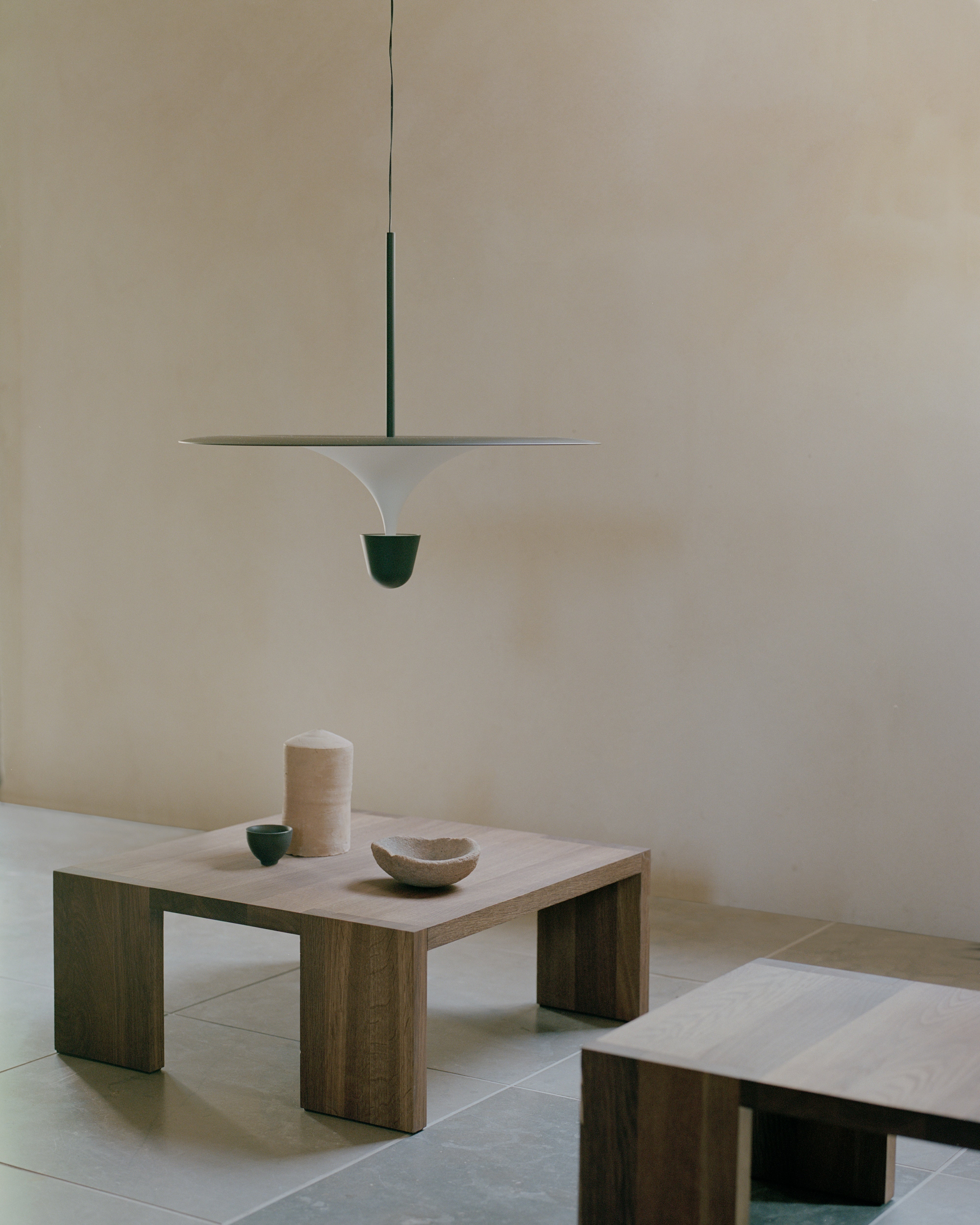 Pendelleuchte KANTARELL schwarz mit weißem Finish