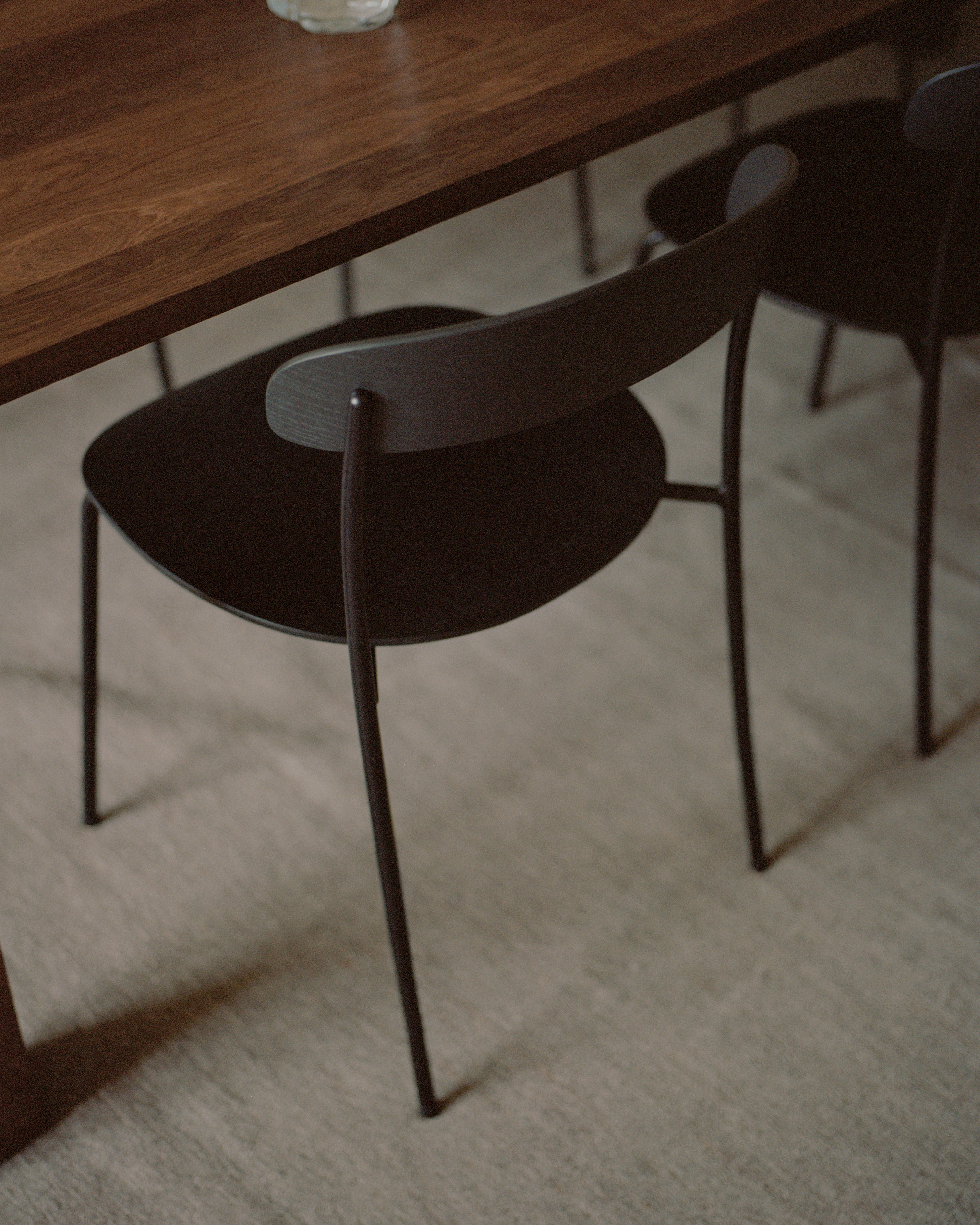 Stoel MISSING zwarte essenhoutfineer