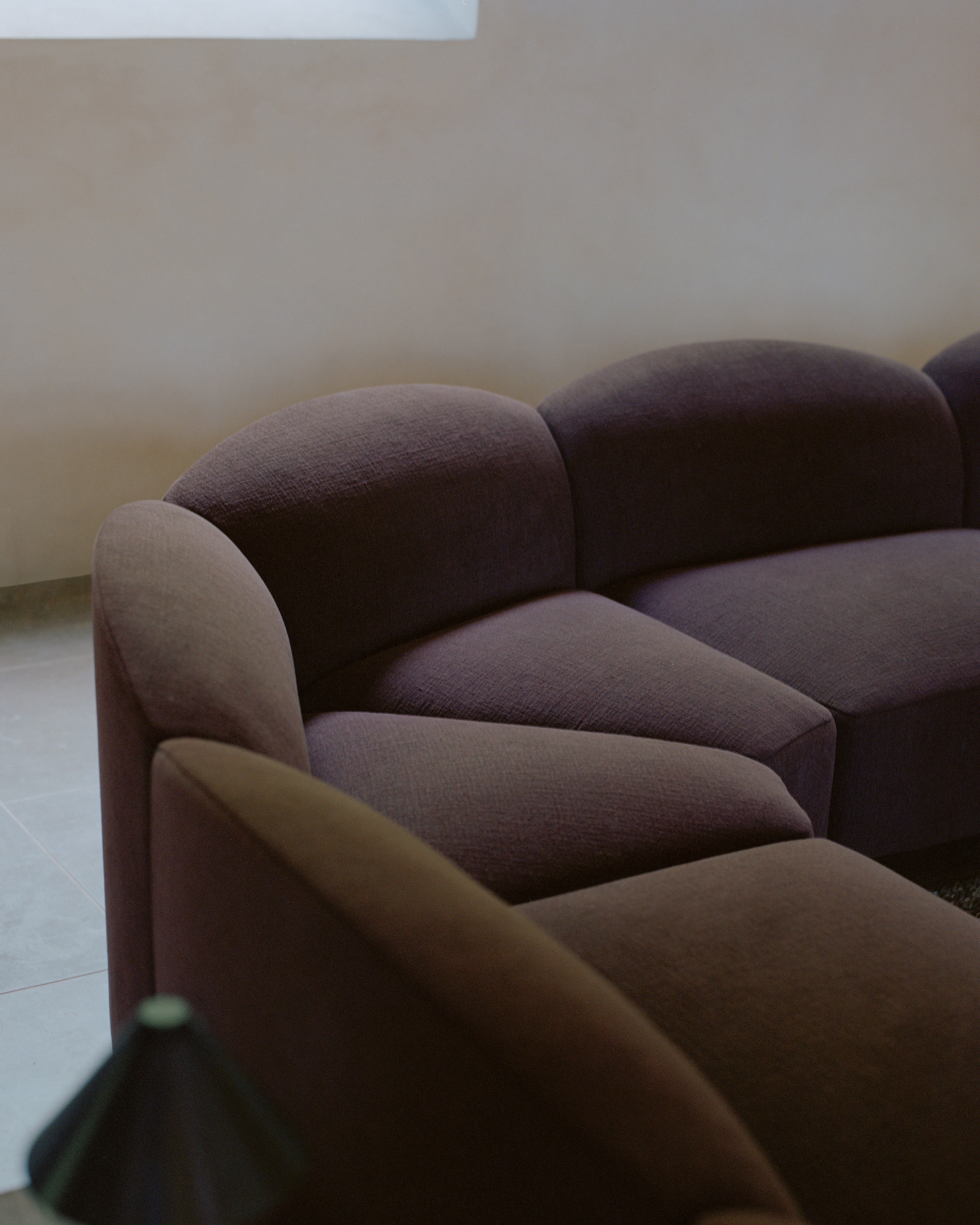 Customizable Right-Side Semi-Round Modular Corner Sofa SHORE