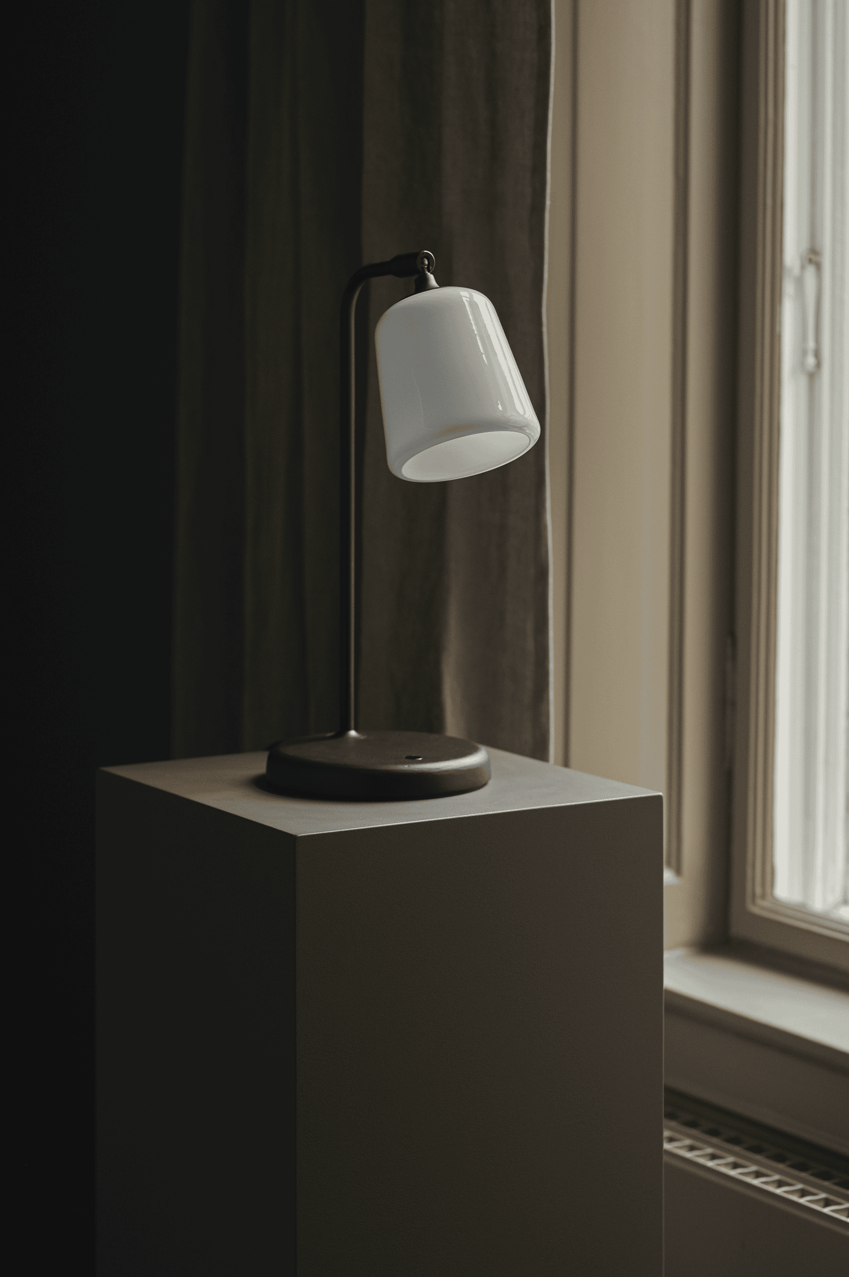 Bureau lamp MATERIAL wit opaliserend