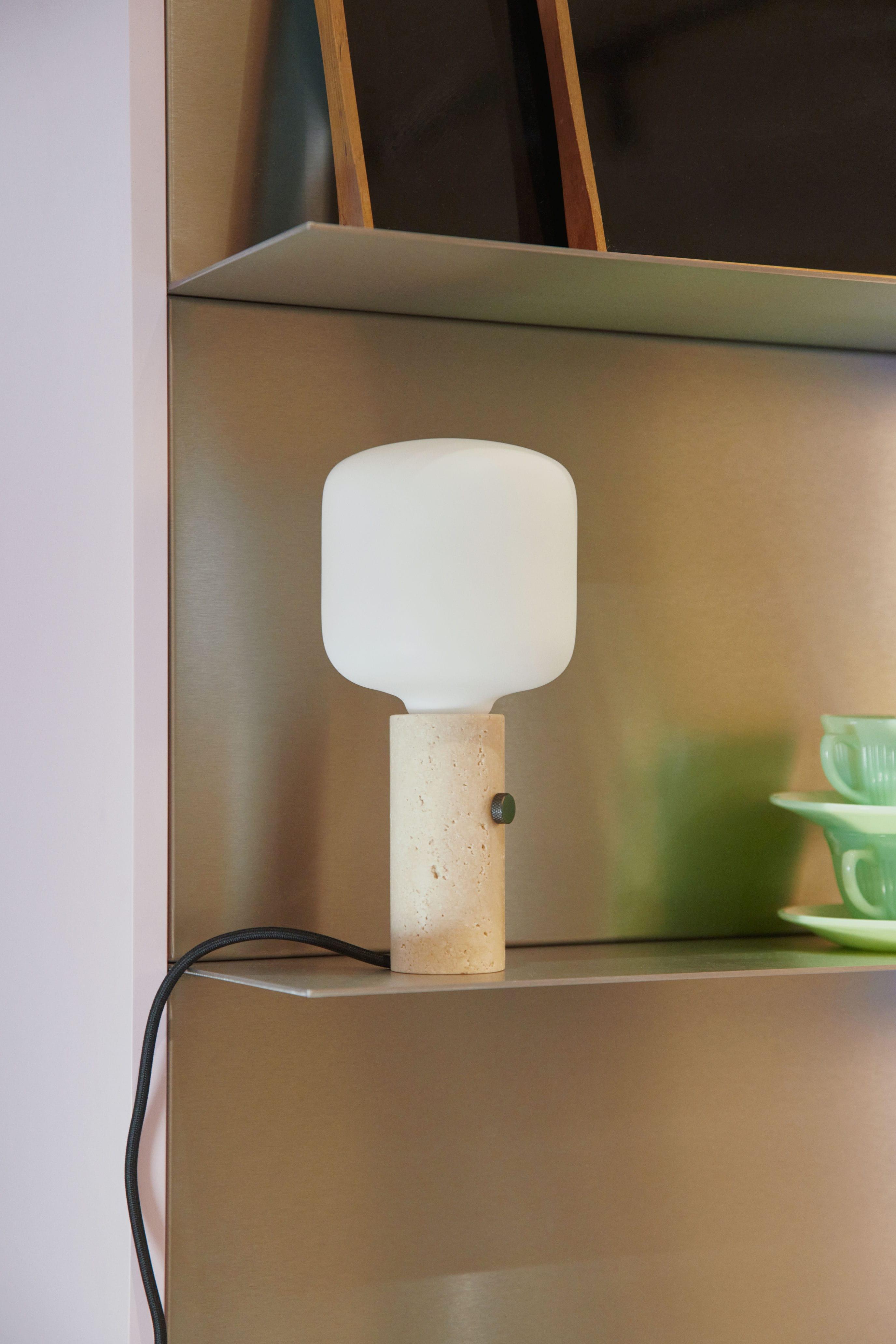 Lampa wielofunkcyjna CORE kremowy trawertyn