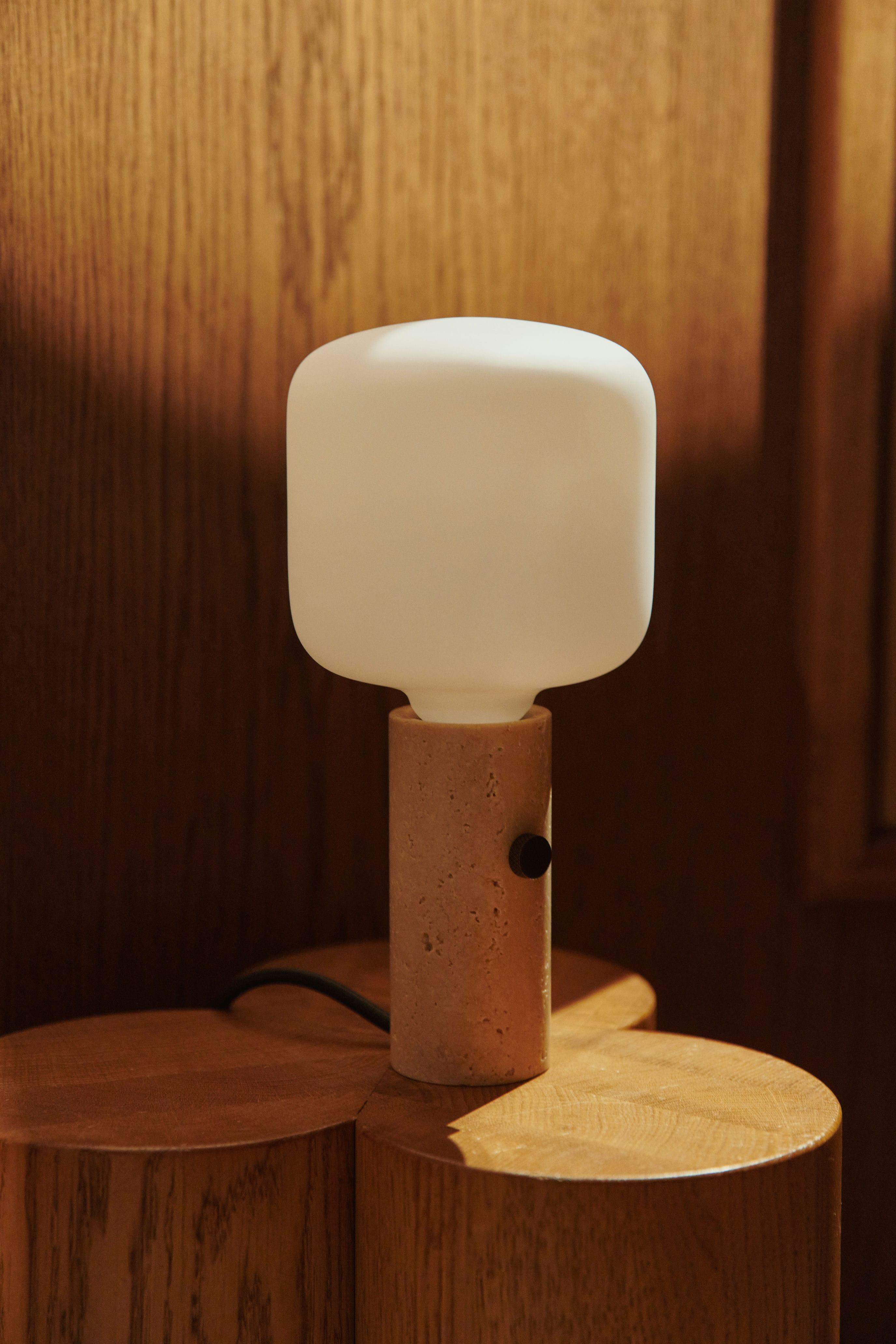 Lampa wielofunkcyjna CORE kremowy trawertyn