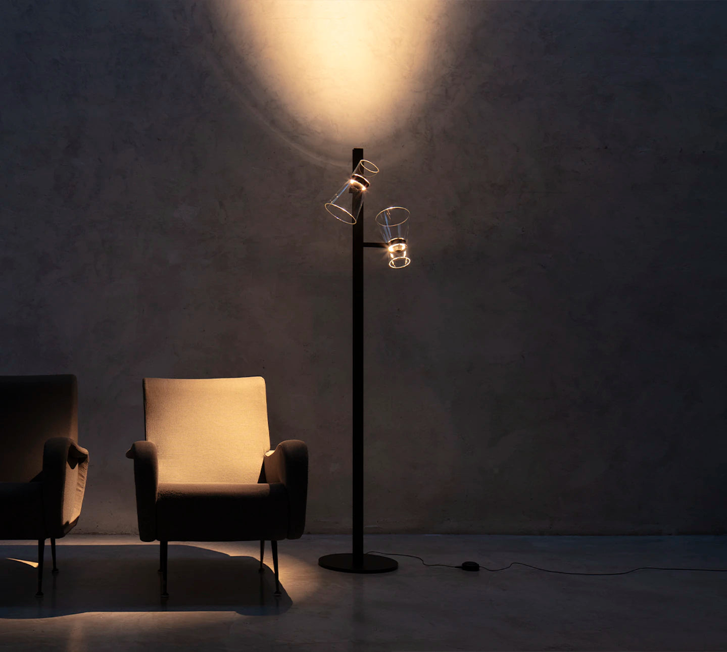 NOCTURNE CONE Black Two-Point Floor Lamp
